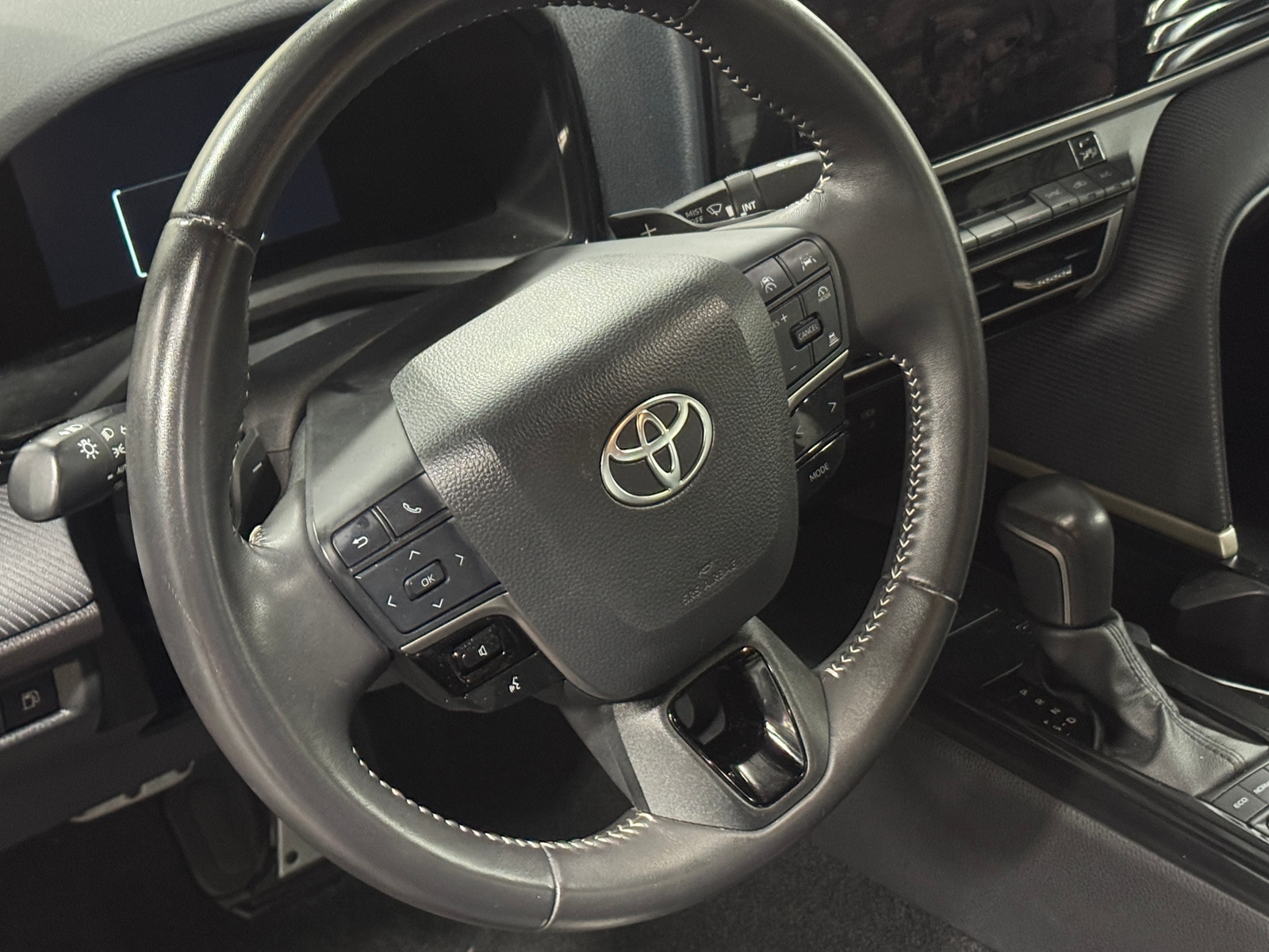 Thumbnail: 2025 Toyota Camry - 4