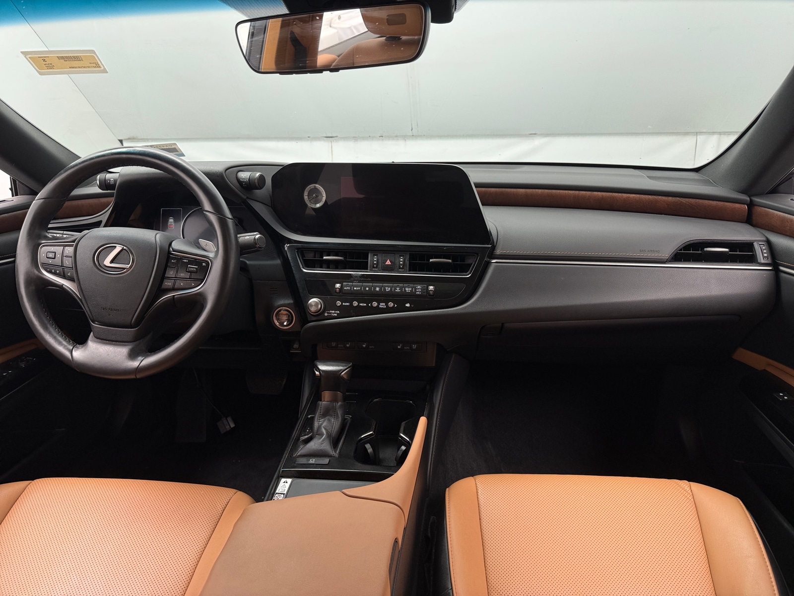 Thumbnail: 2023 Lexus ES - 3
