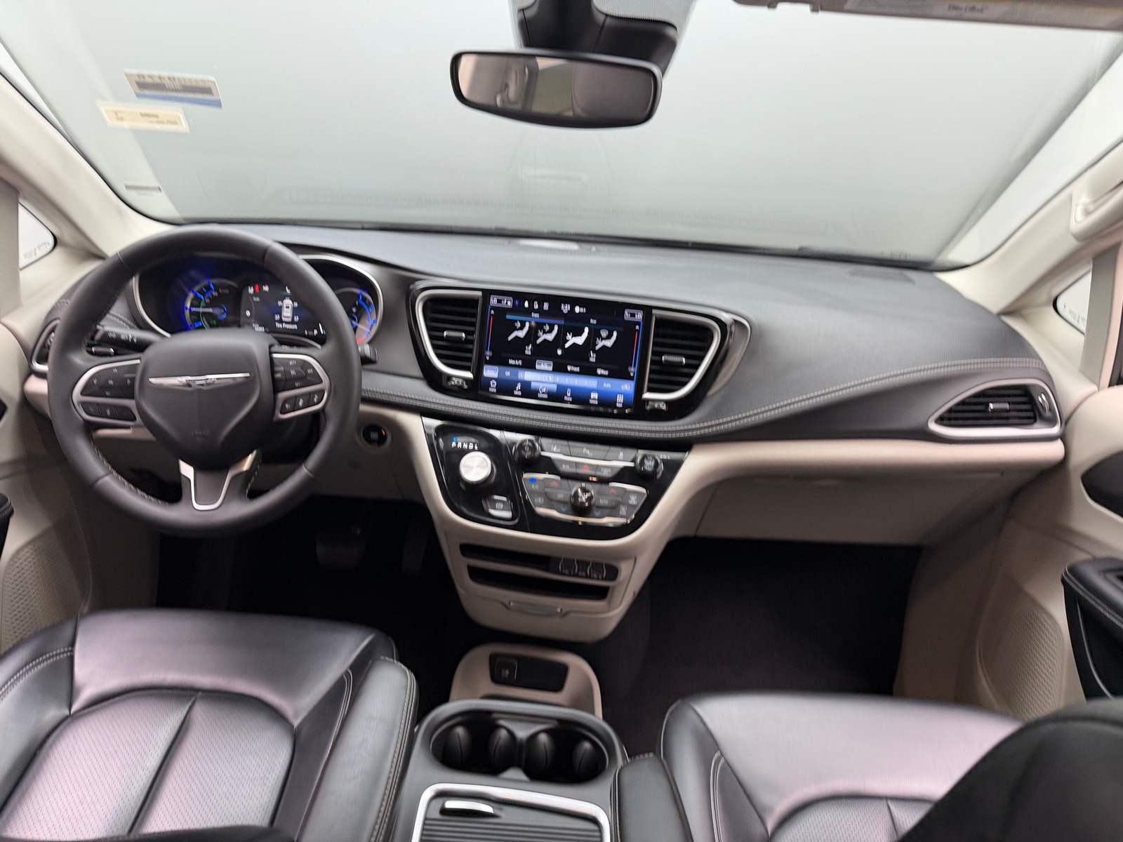 Thumbnail: 2023 Chrysler Pacifica - 2