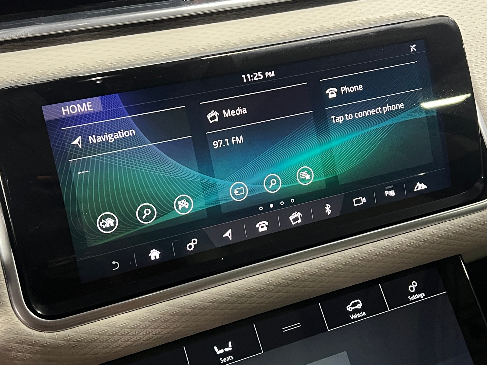 Thumbnail: 2020 Land Rover Range Rover Velar - 3