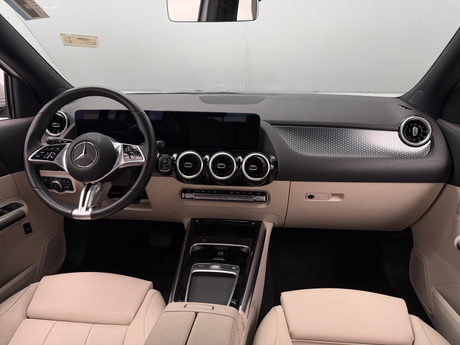 Thumbnail: 2025 Mercedes-Benz GLA - 2