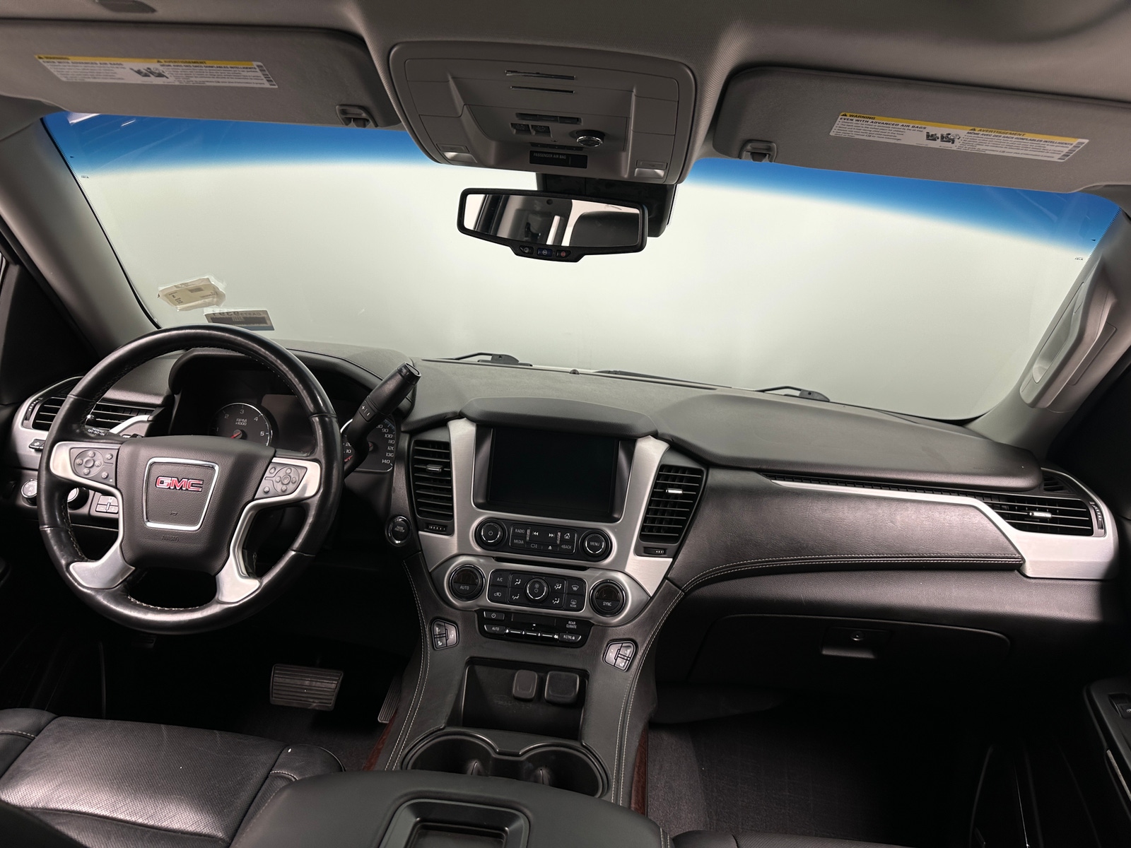 Thumbnail: 2019 GMC Yukon XL - 2