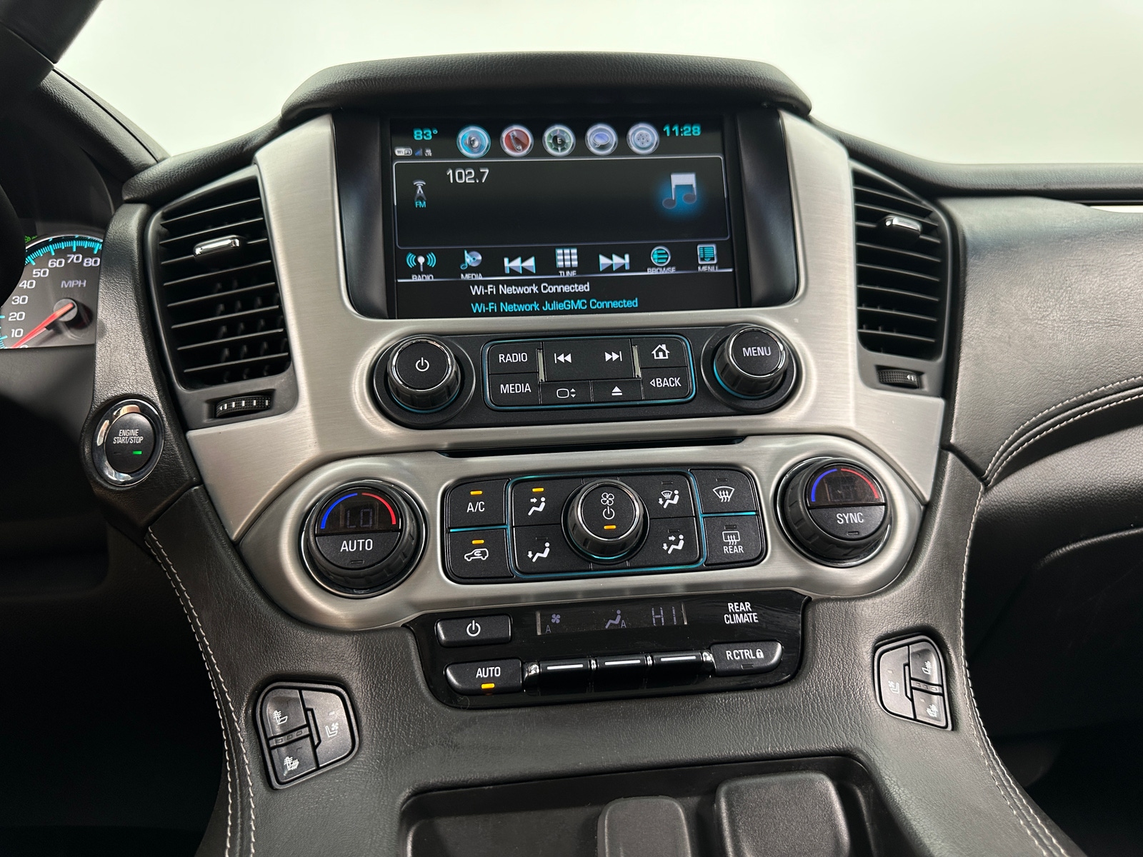 Thumbnail: 2019 GMC Yukon XL - 3