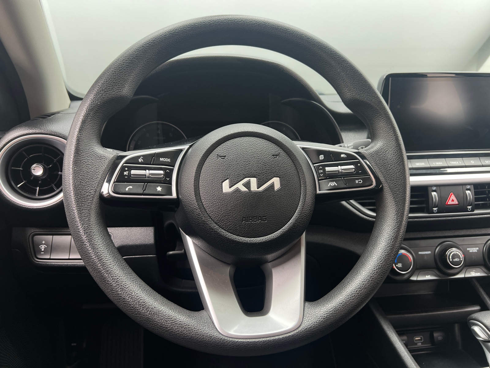 Thumbnail: 2024 Kia Forte - 5