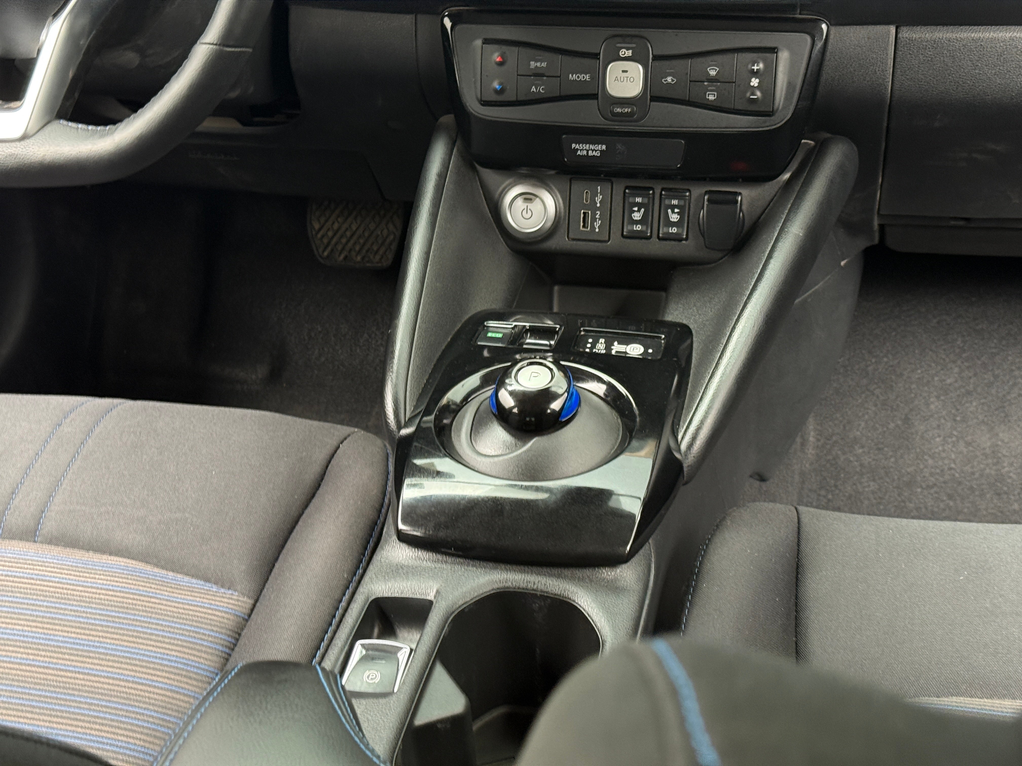 Used 2020 Nissan Leaf SV with VIN 1N4AZ1CP6LC309831 for sale in Pewaukee, WI
