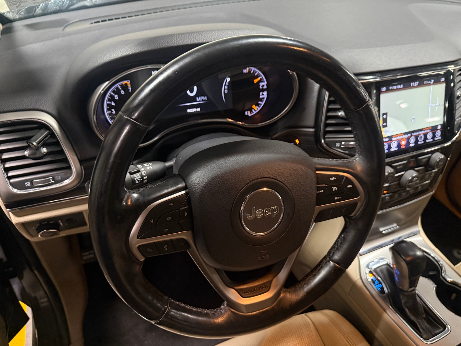 Thumbnail: 2020 Jeep Grand Cherokee - 4
