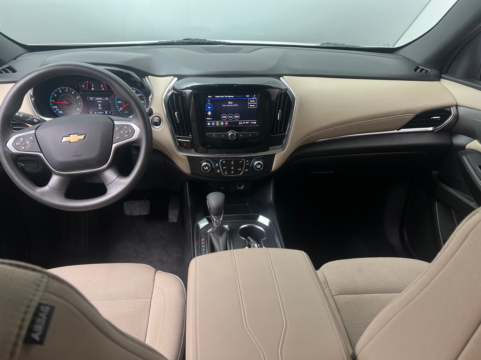 Thumbnail: 2023 Chevrolet Traverse - 3