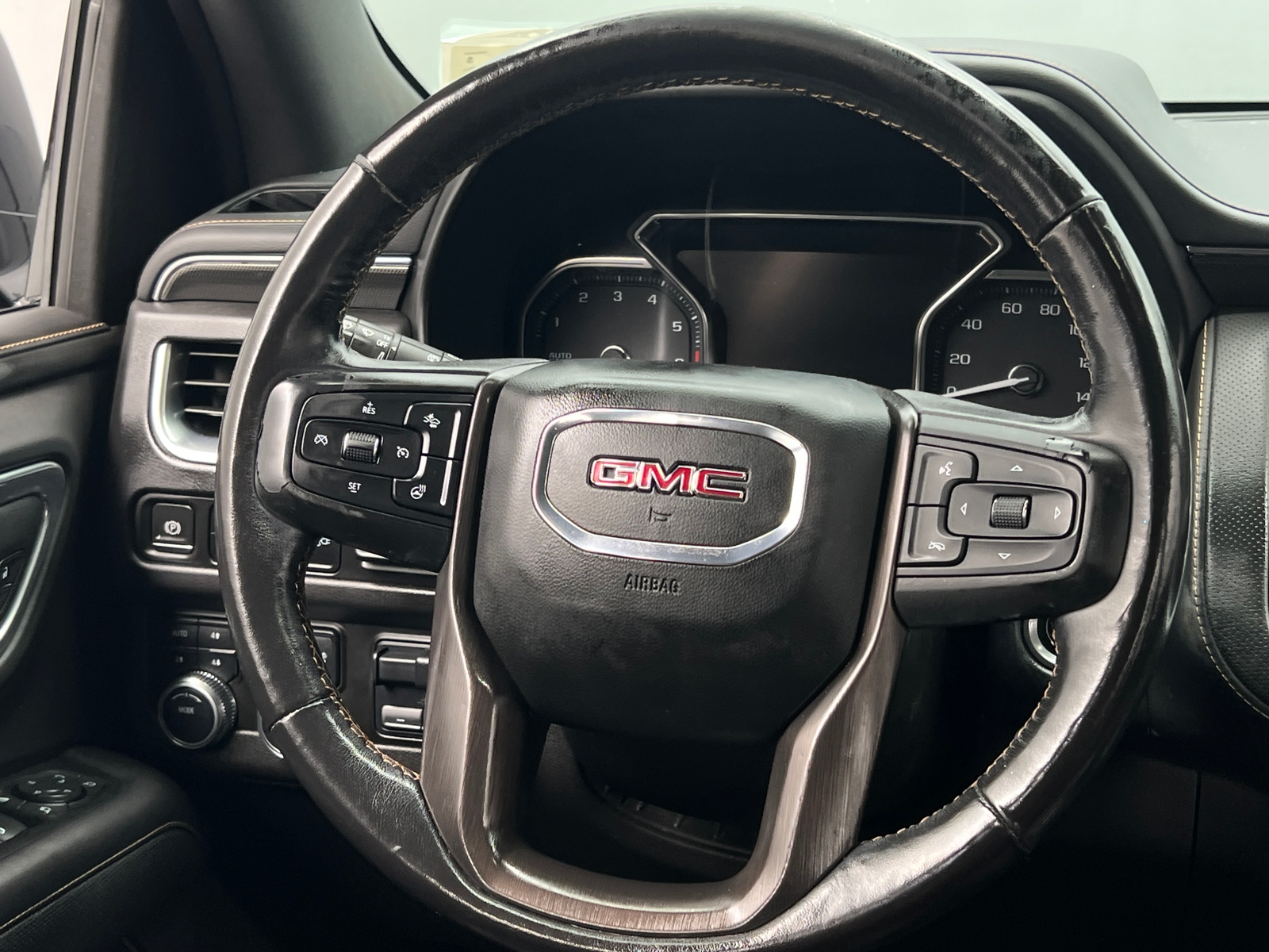 Thumbnail: 2021 GMC Yukon - 4