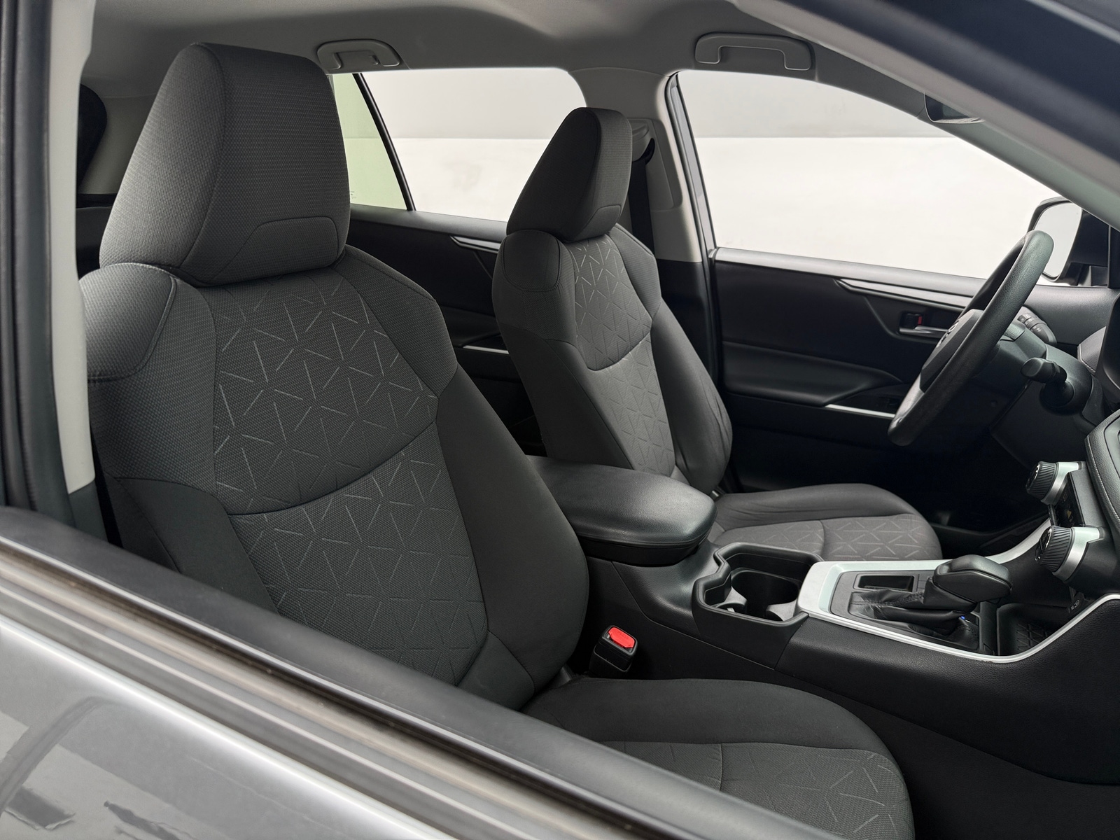Thumbnail: 2020 Toyota RAV4 - 2