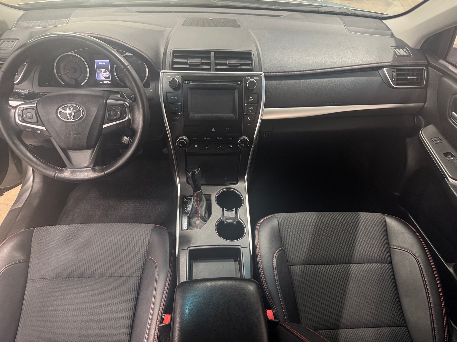 Thumbnail: 2016 Toyota Camry - 3