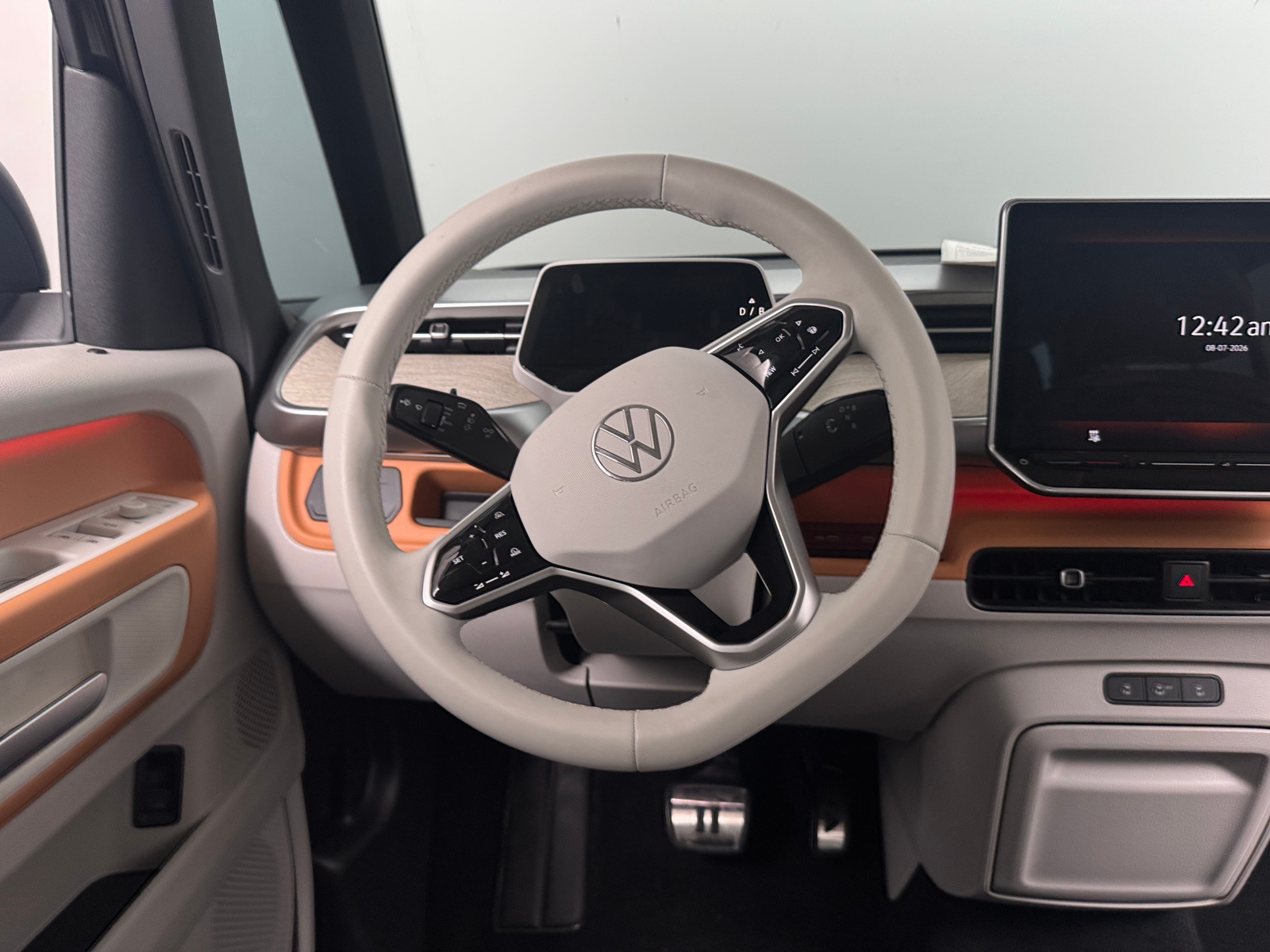 Thumbnail: 2025 Volkswagen ID.Buzz - 4