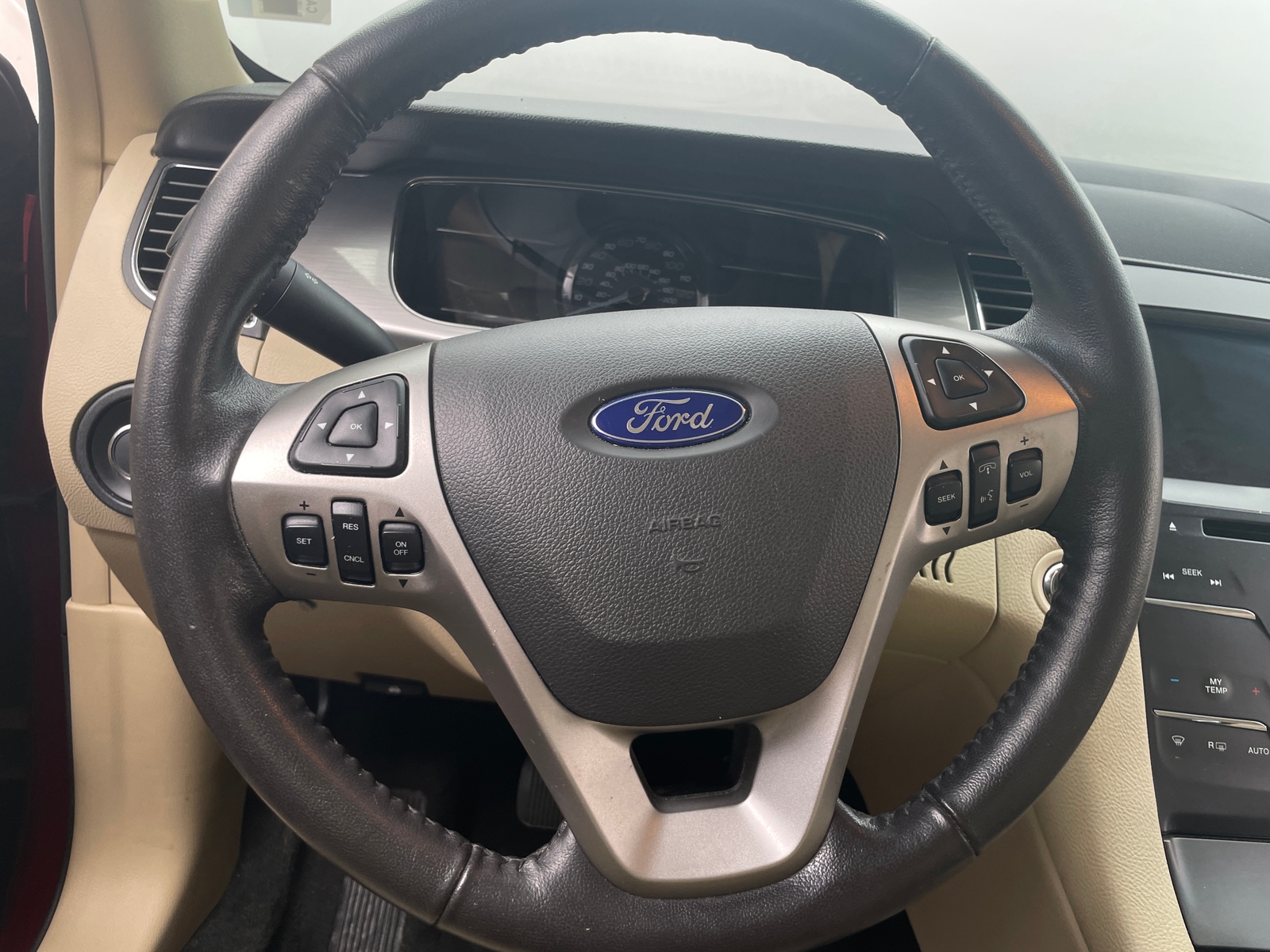 Thumbnail: 2016 Ford Taurus - 5