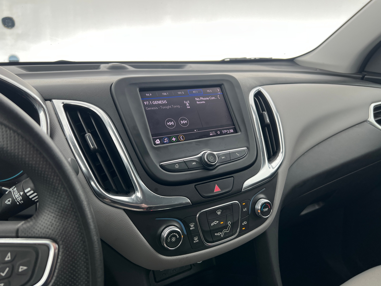 Thumbnail: 2021 Chevrolet Equinox - 4