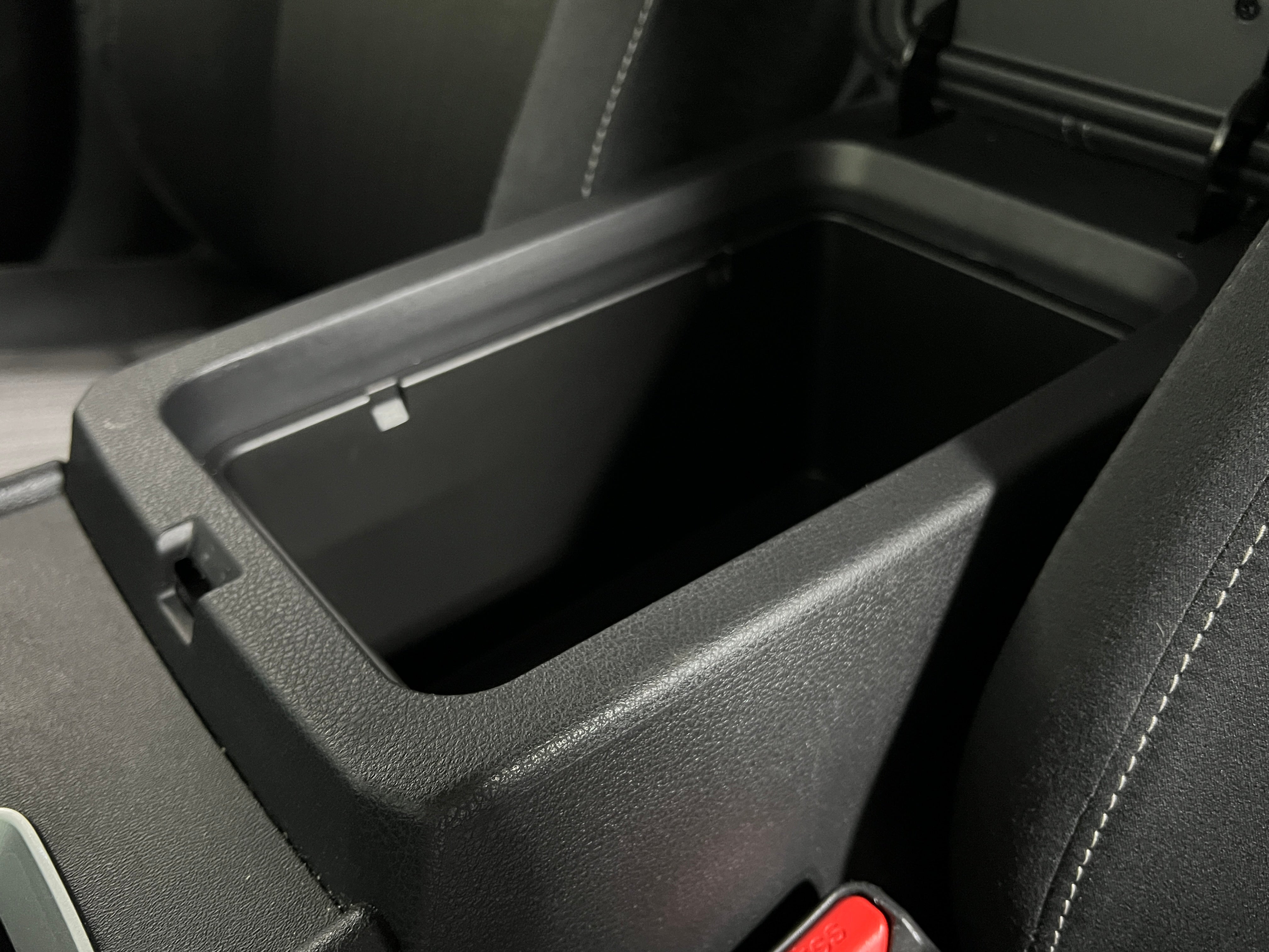 2025 Nissan Altima SV - Photo 13
