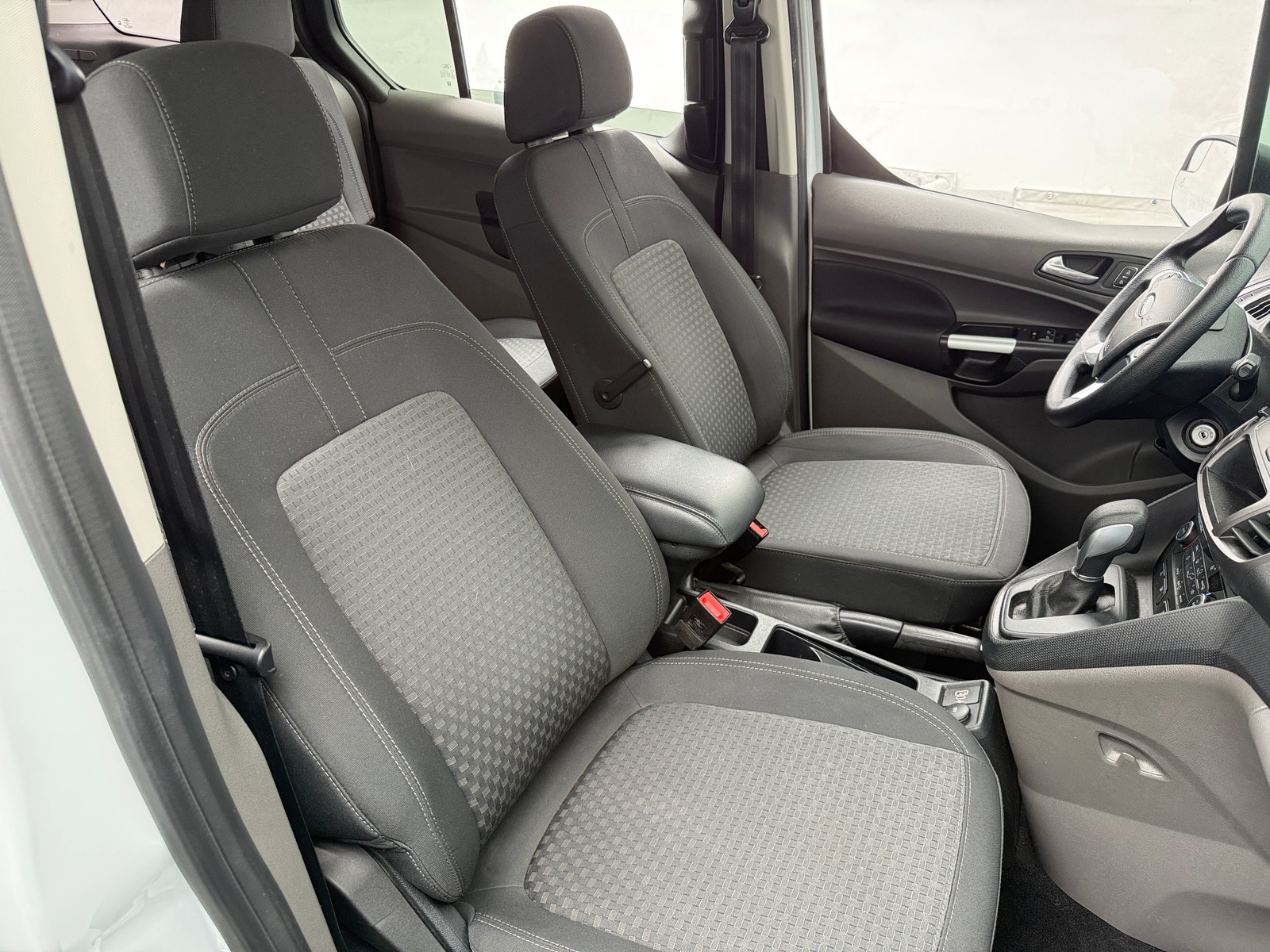 Thumbnail: 2022 Ford Transit Series - 2