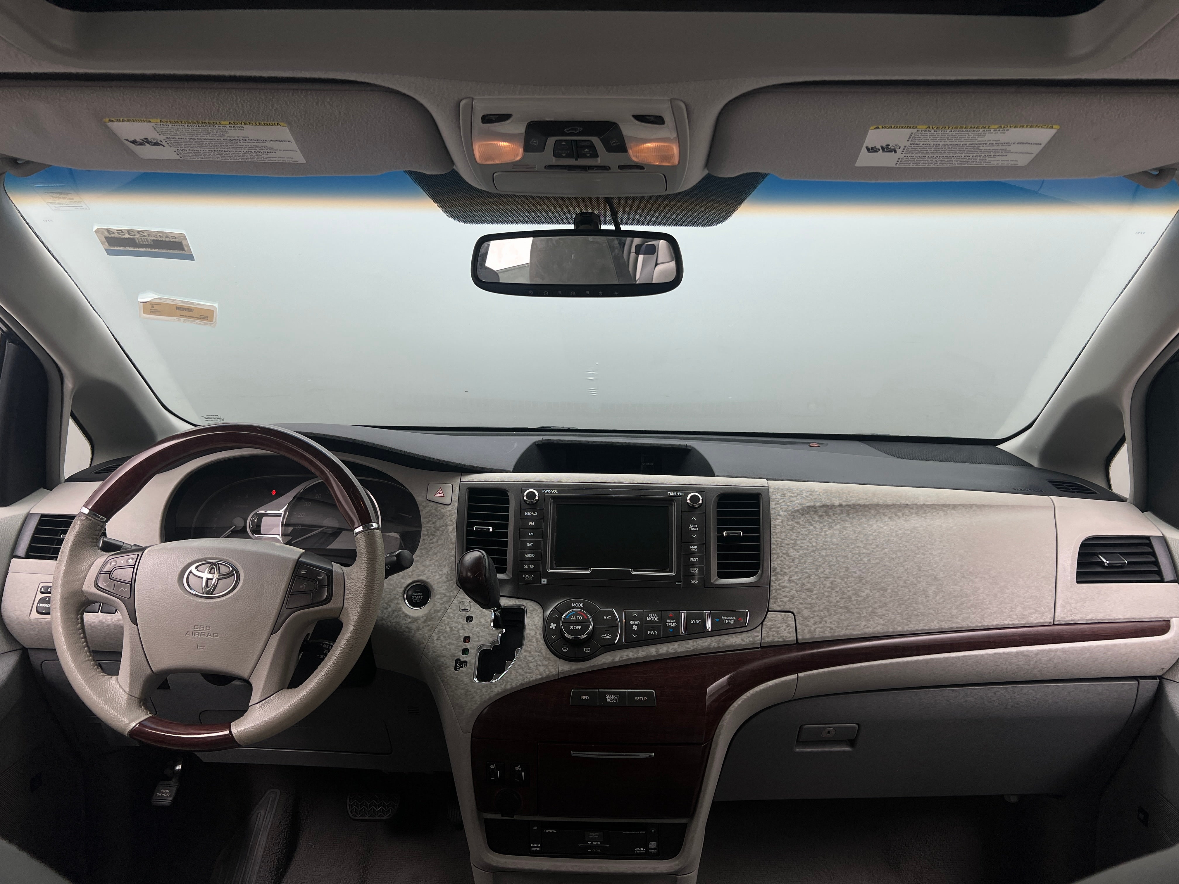 2011 Toyota Sienna Limited - Photo 5