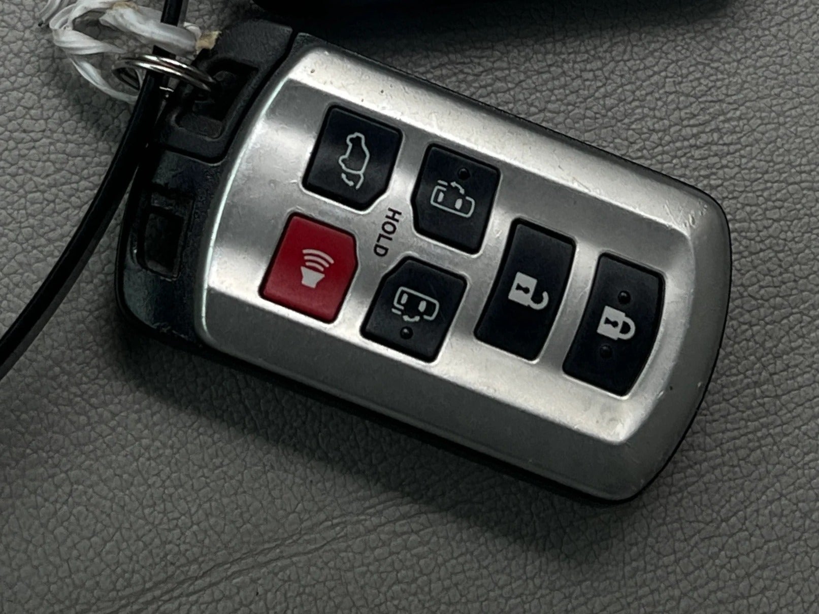 2011 Toyota Sienna Limited - Photo 11