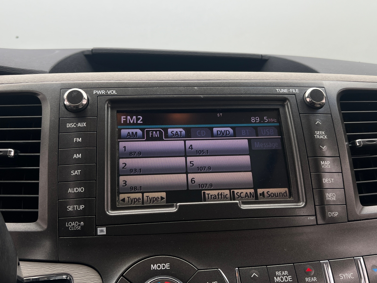 Thumbnail: 2011 Toyota Sienna - 3