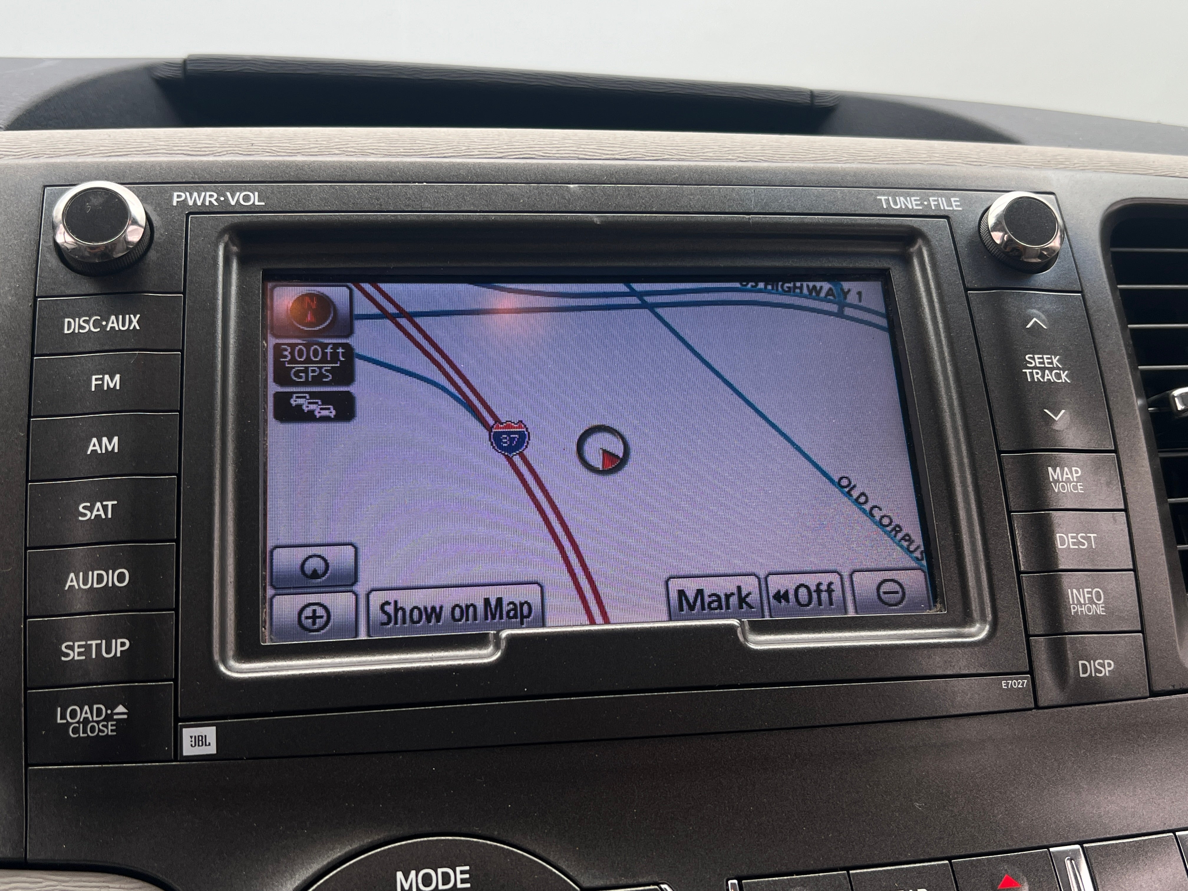 2011 Toyota Sienna Limited - Photo 13