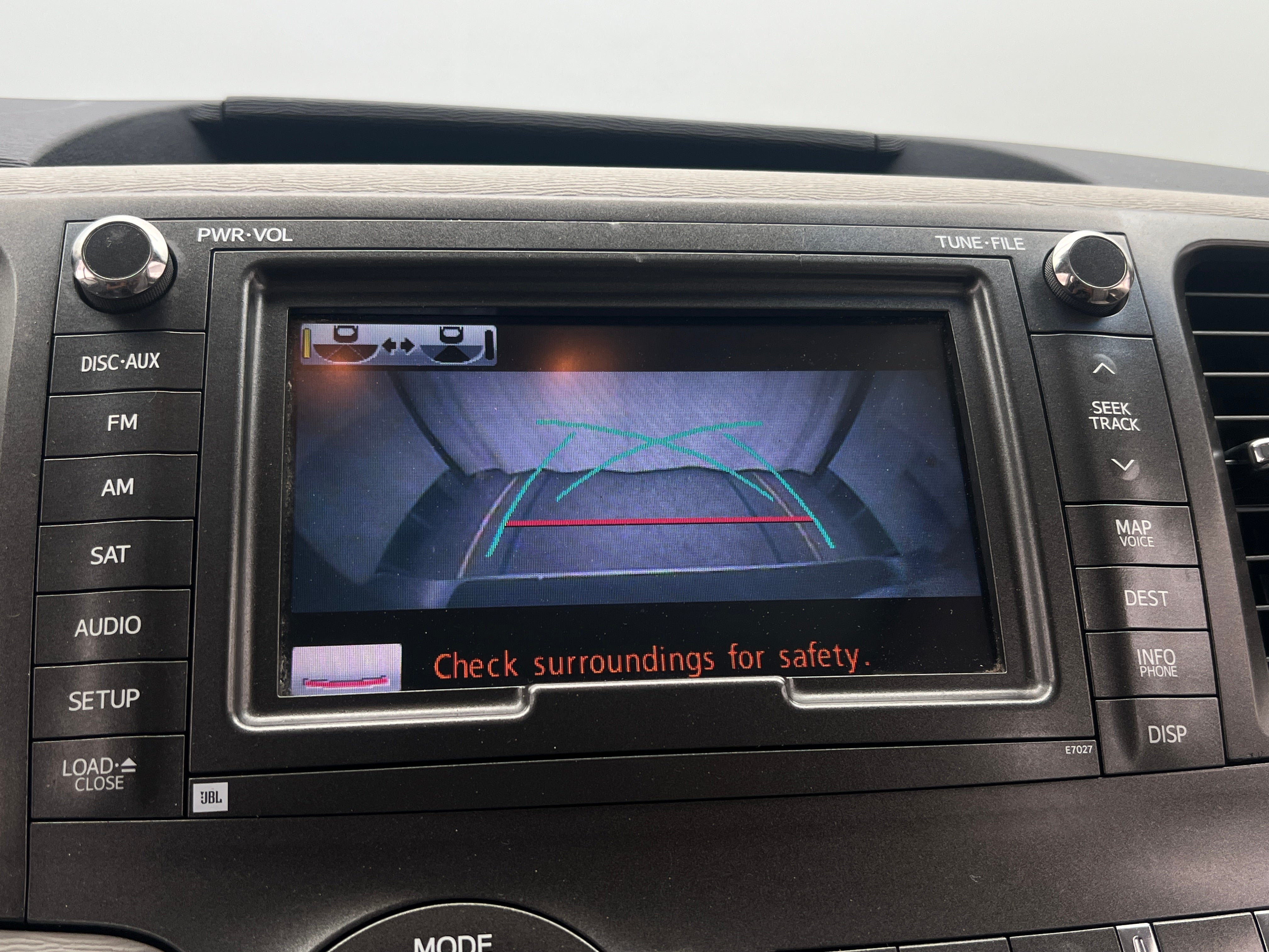 2011 Toyota Sienna Limited - Photo 14