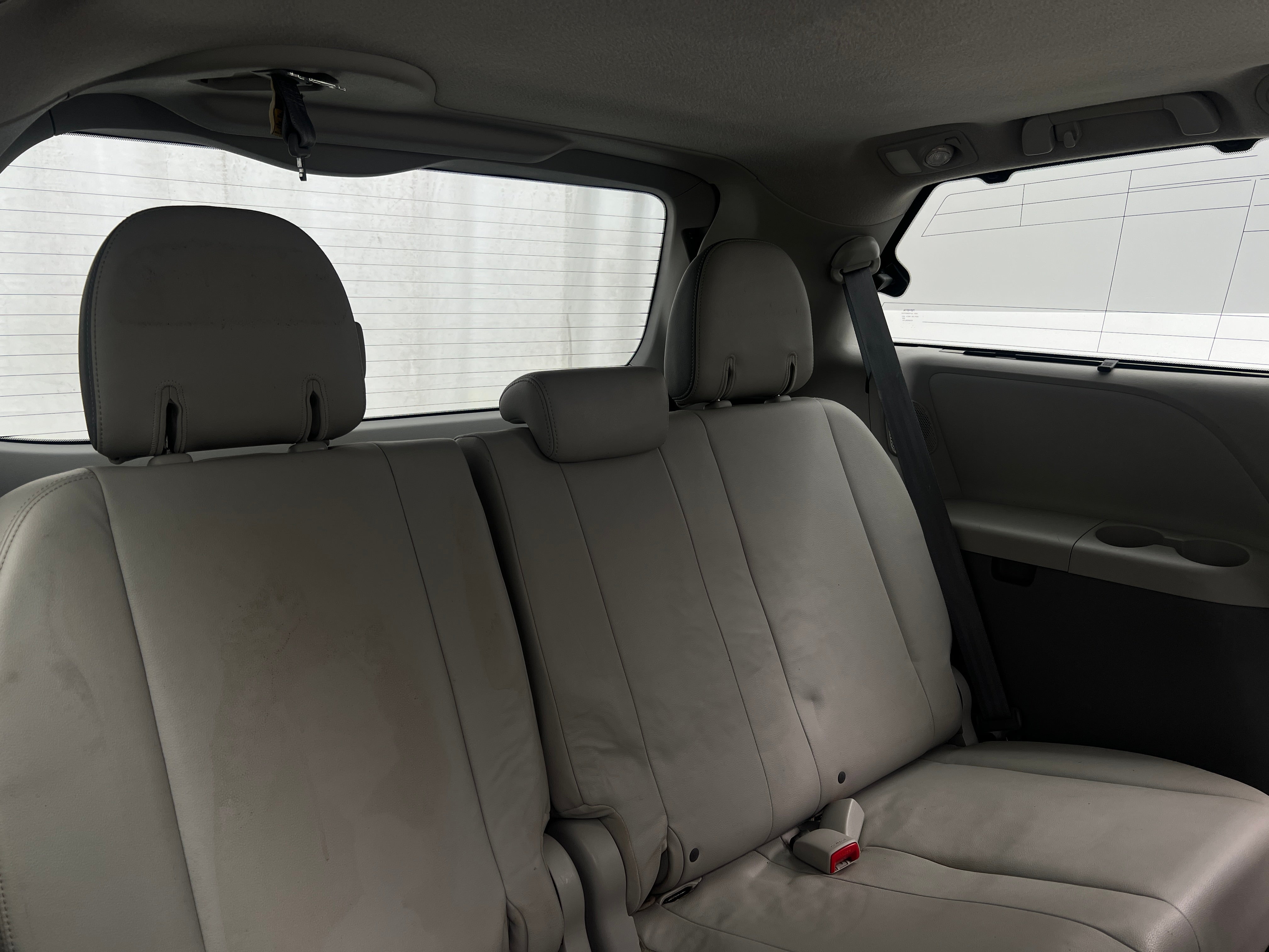 2011 Toyota Sienna Limited - Photo 17