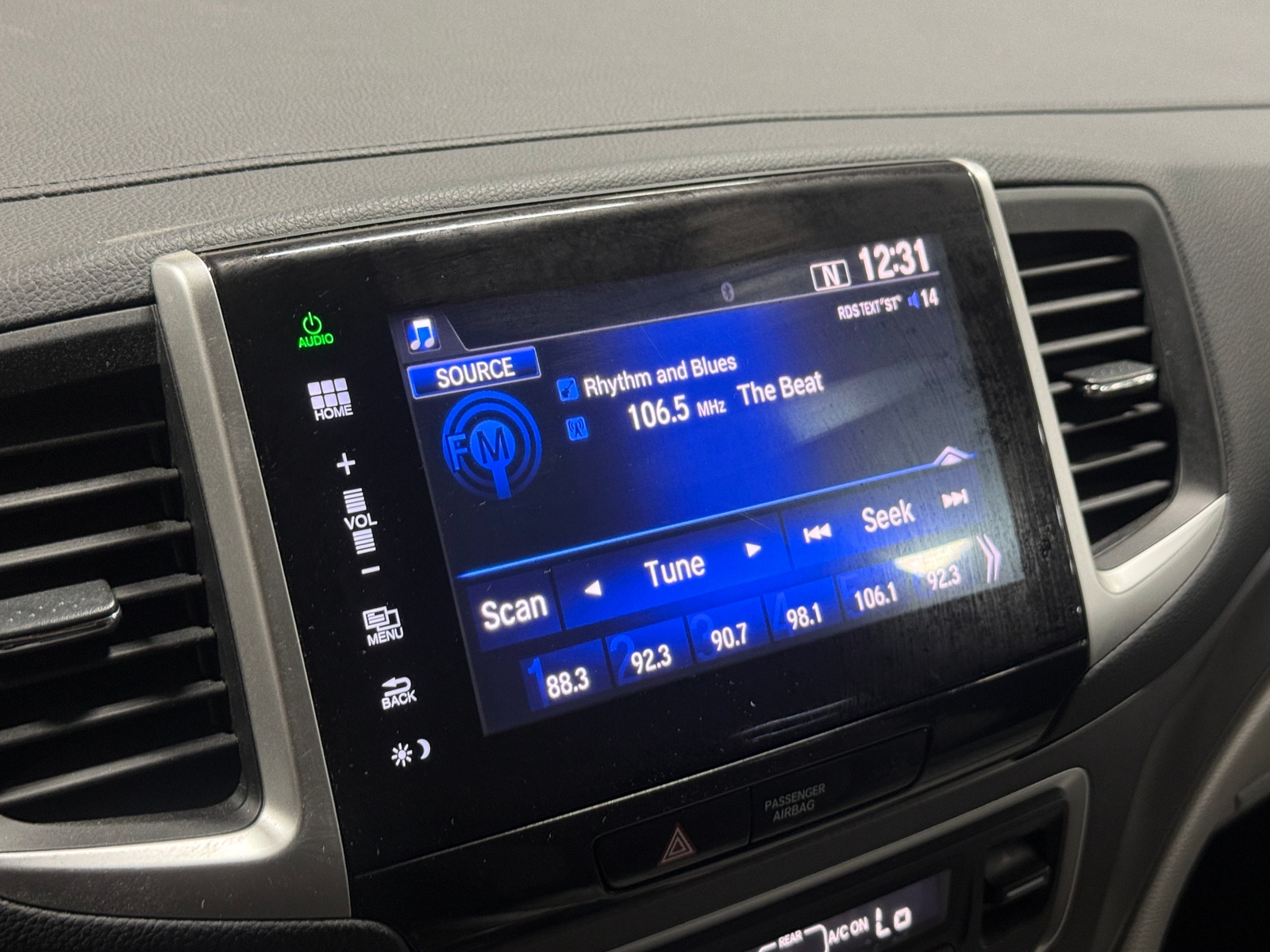Thumbnail: 2016 Honda Pilot - 4