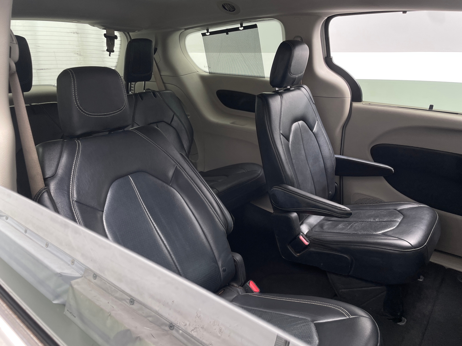 Thumbnail: 2022 Chrysler Pacifica - 5