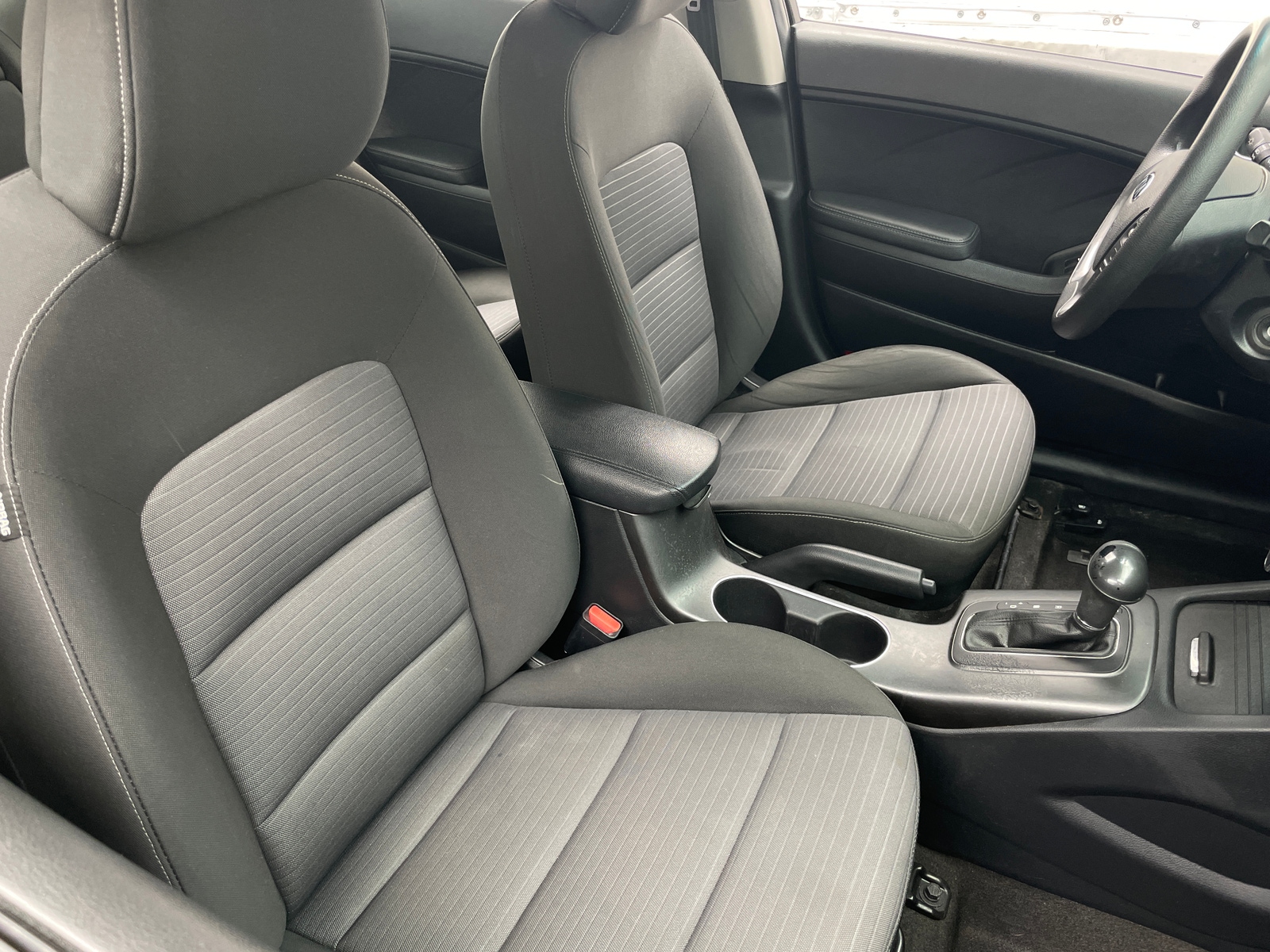 Thumbnail: 2016 Kia Forte - 2