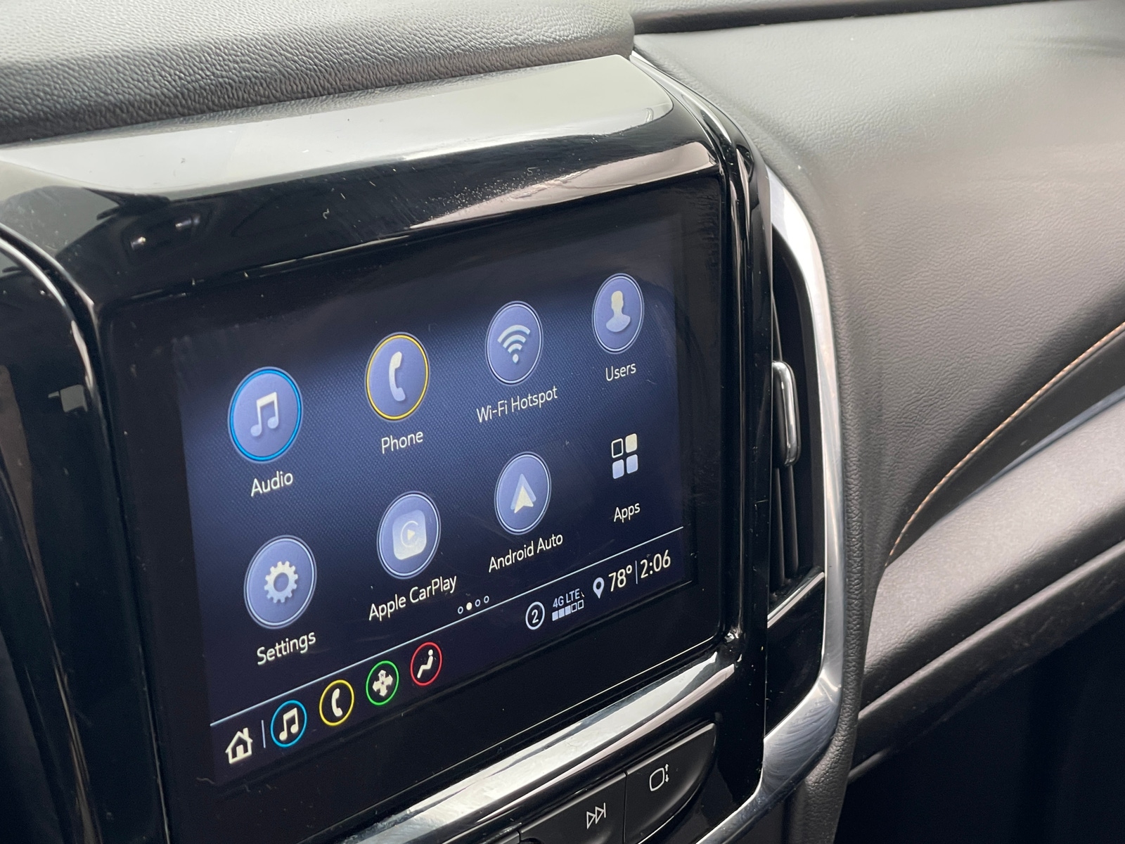 Thumbnail: 2021 Chevrolet Traverse - 4