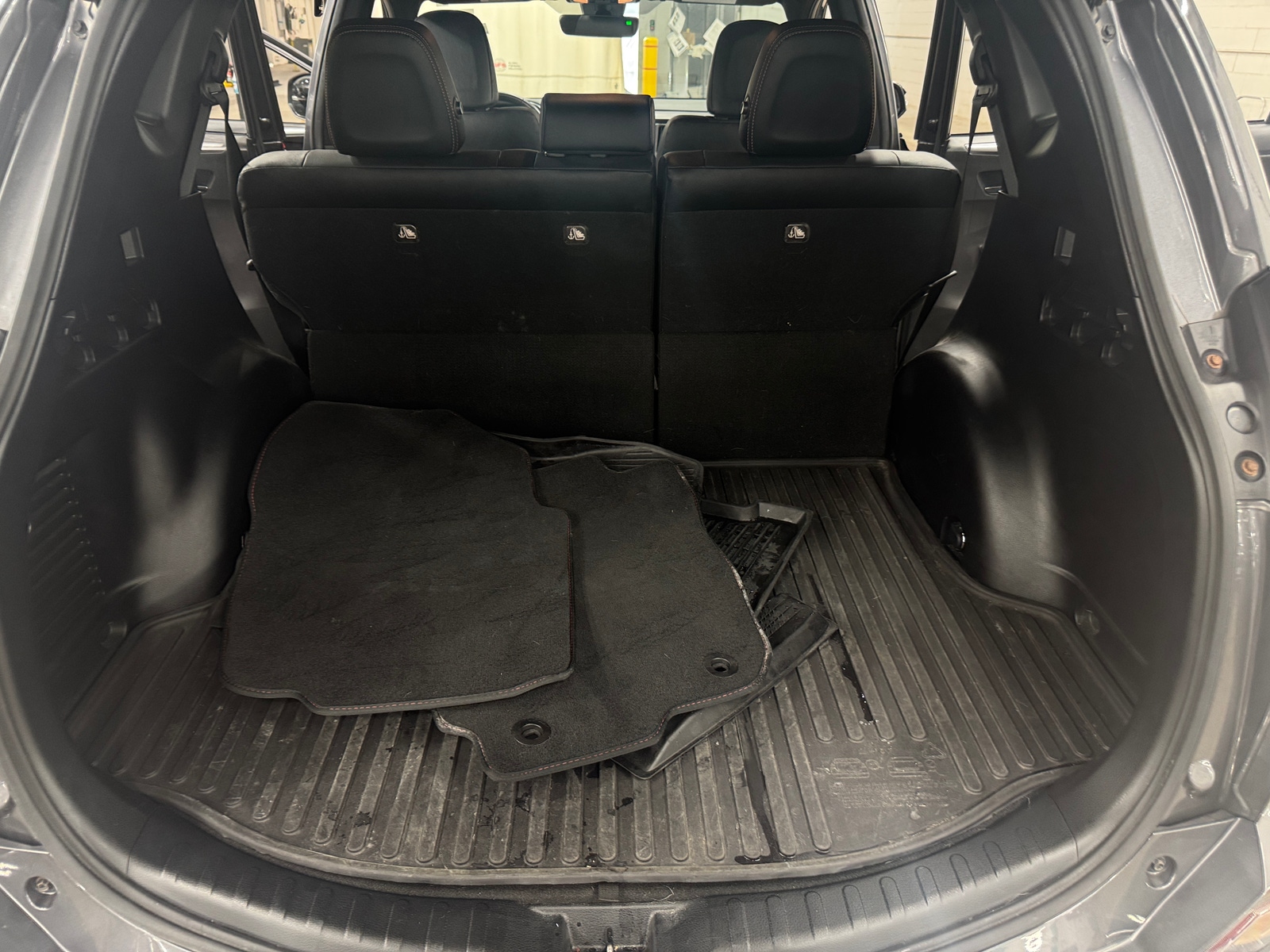 Thumbnail: 2018 Toyota RAV4 - 6