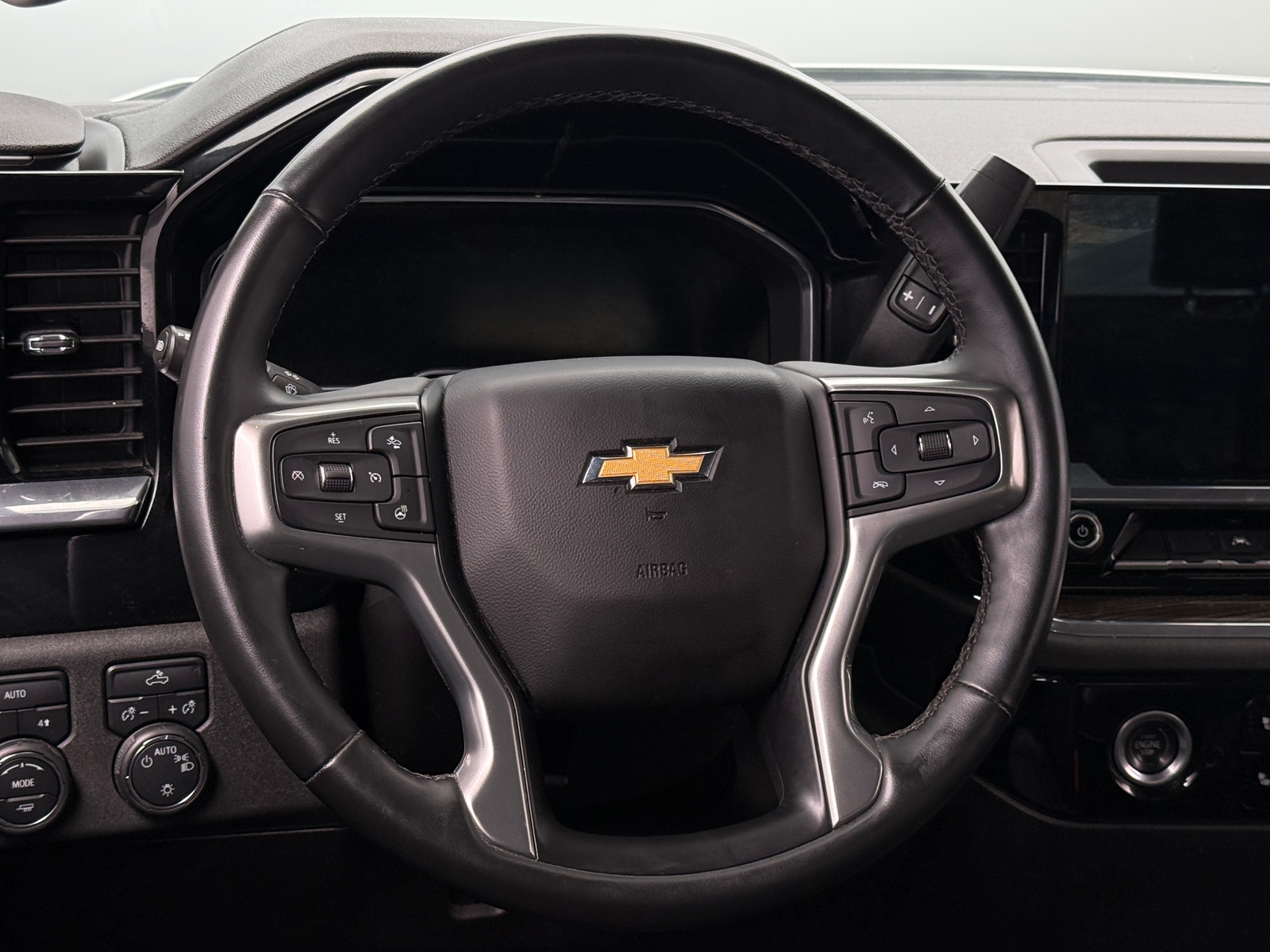 Thumbnail: 2023 Chevrolet Silverado 1500 - 5