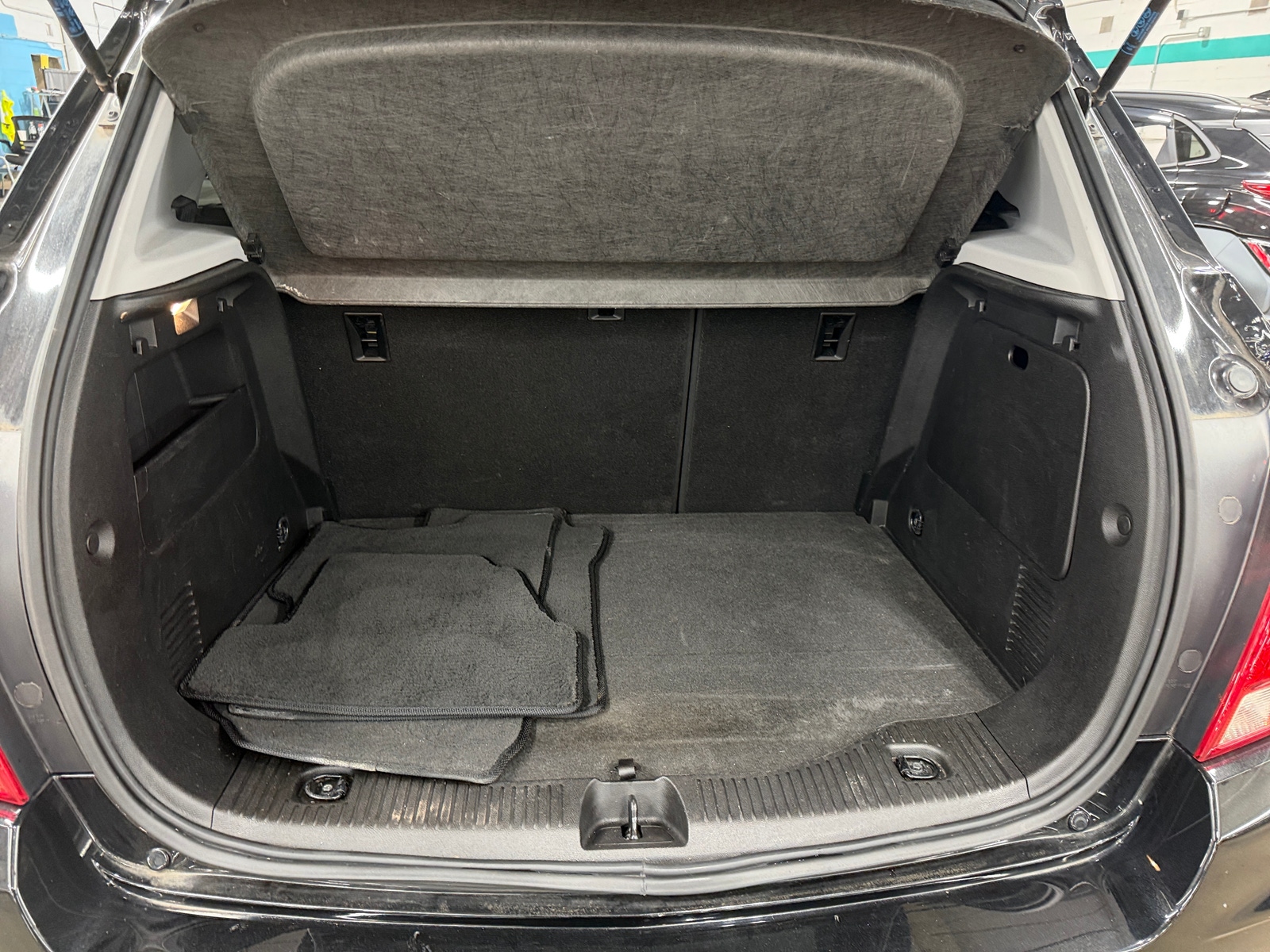 Thumbnail: 2019 Chevrolet Trax - 6