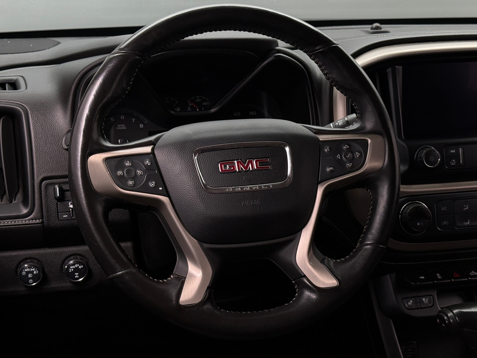 Thumbnail: 2020 GMC Canyon - 4
