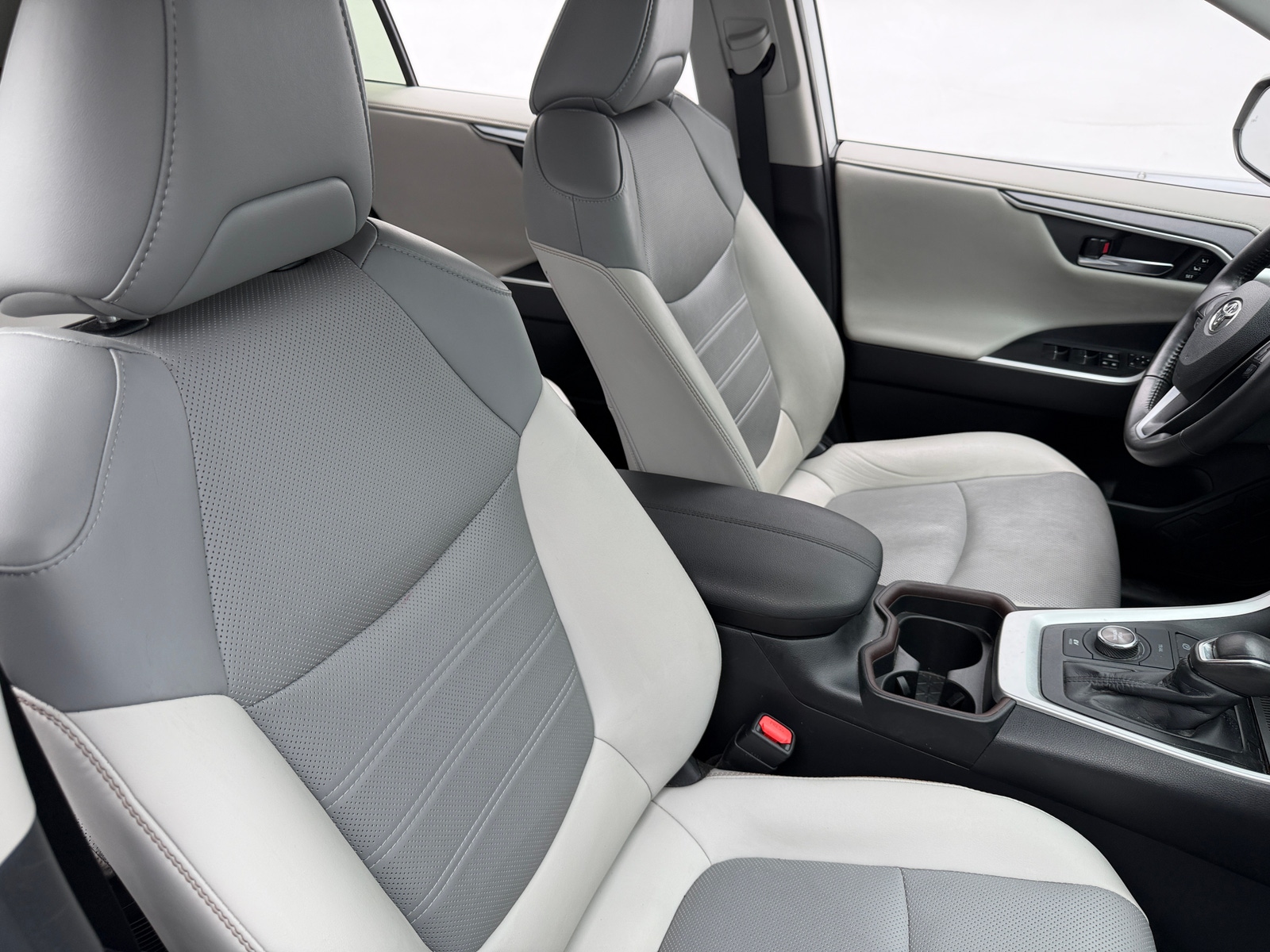 Thumbnail: 2019 Toyota RAV4 - 2