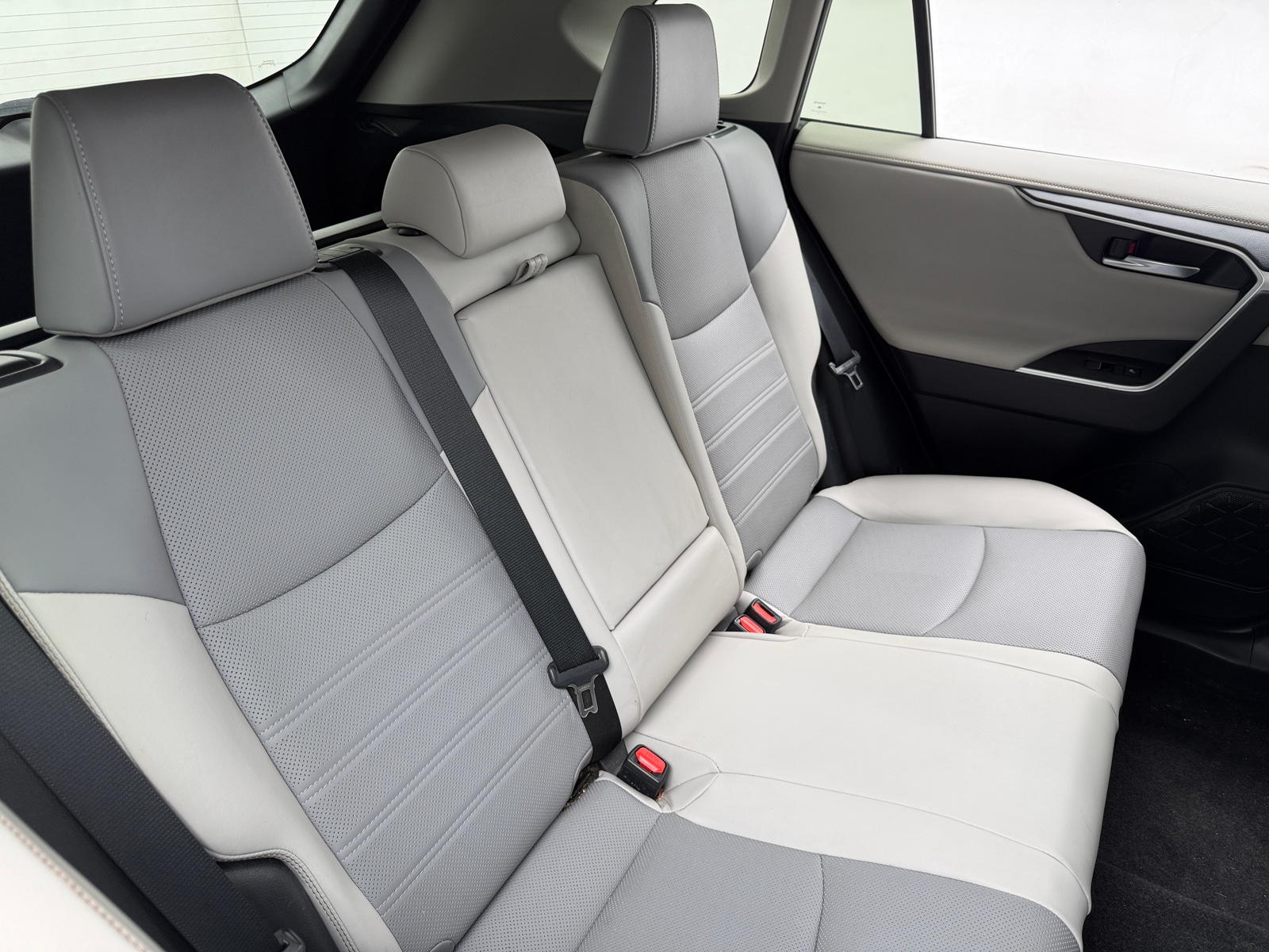 Thumbnail: 2019 Toyota RAV4 - 6