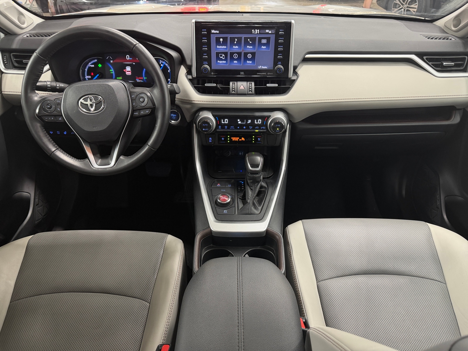 Thumbnail: 2019 Toyota RAV4 - 3
