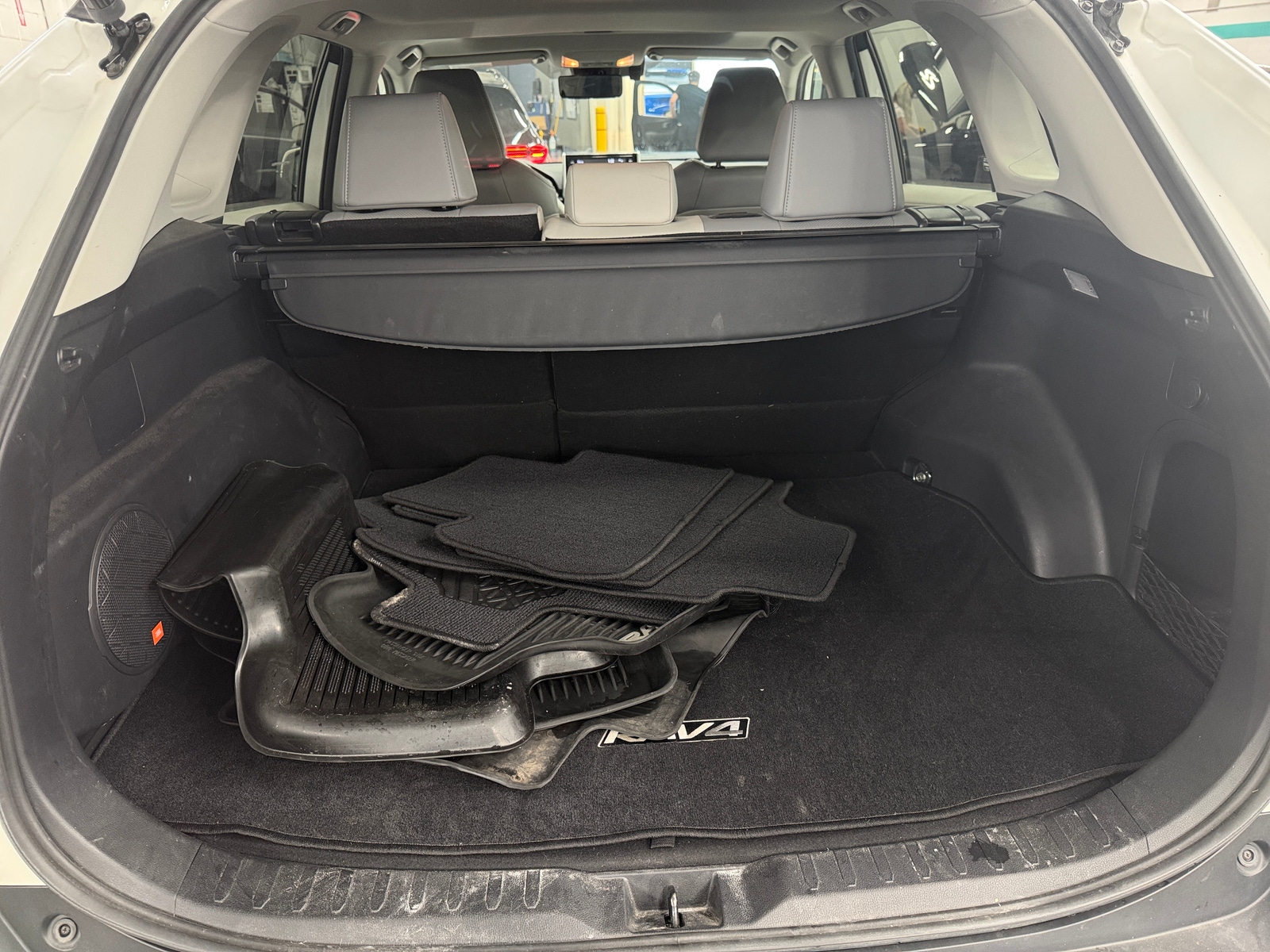 Thumbnail: 2019 Toyota RAV4 - 7