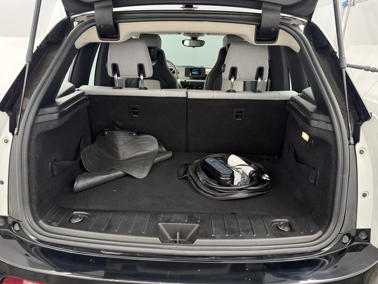Thumbnail: 2015 BMW i3 - 7