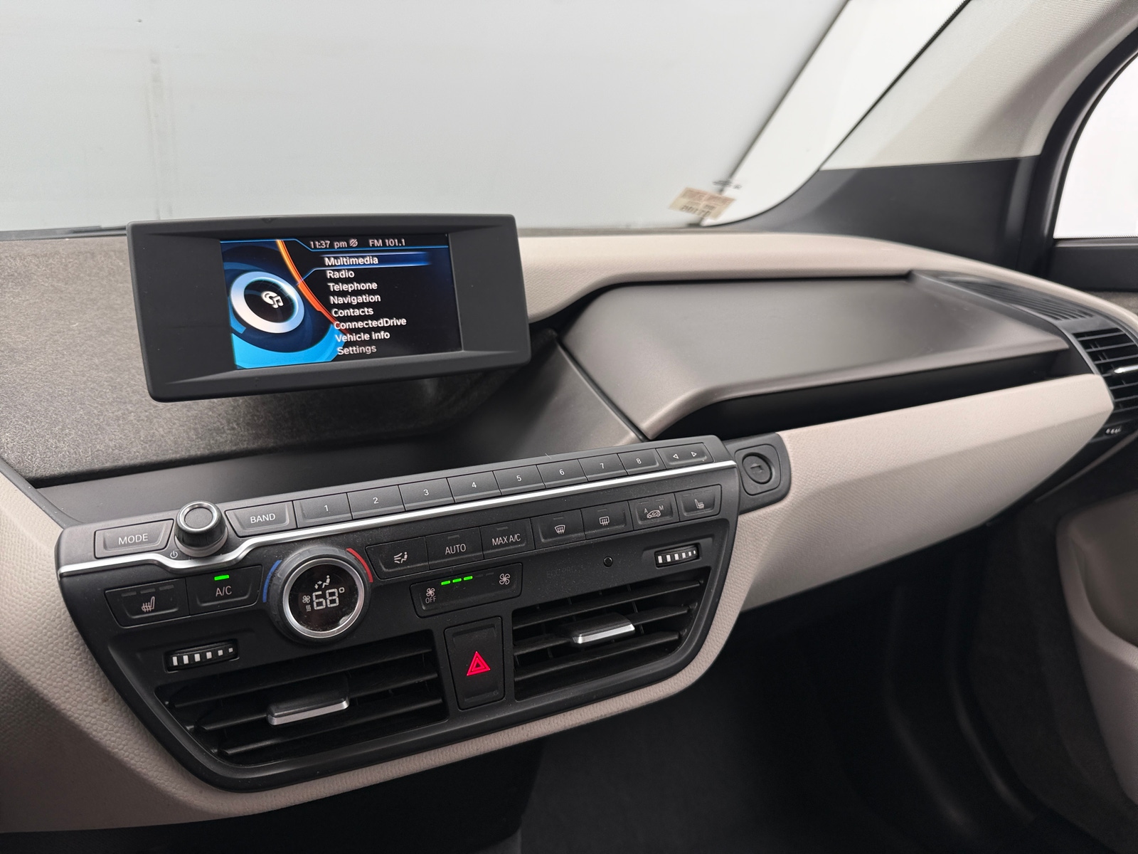 Thumbnail: 2015 BMW i3 - 4