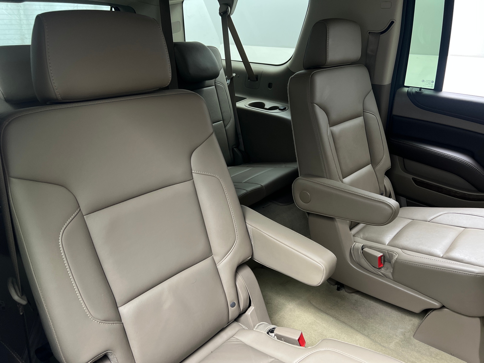 Thumbnail: 2016 Chevrolet Suburban - 5