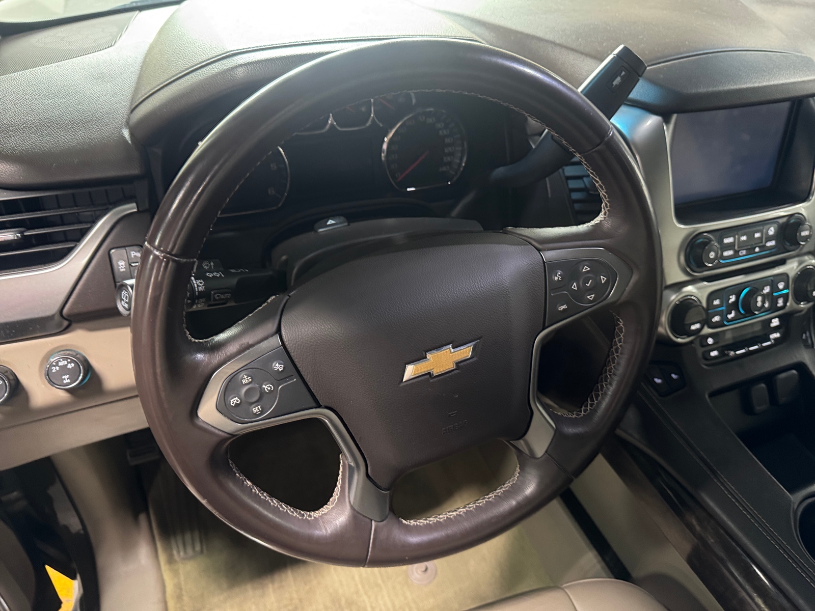 Thumbnail: 2016 Chevrolet Suburban - 4