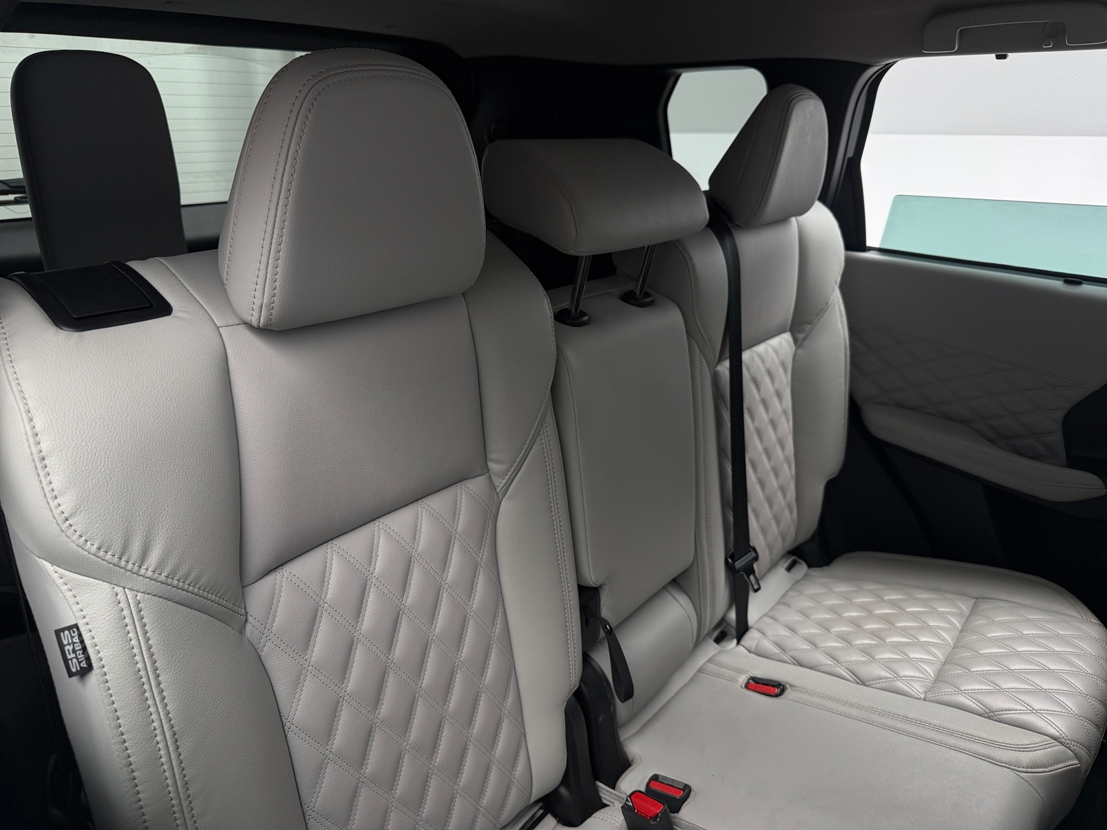 Thumbnail: 2023 Mitsubishi Outlander - 5