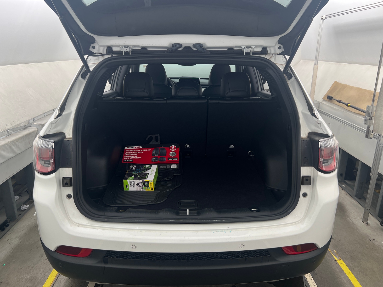 Thumbnail: 2023 Jeep Compass - 6
