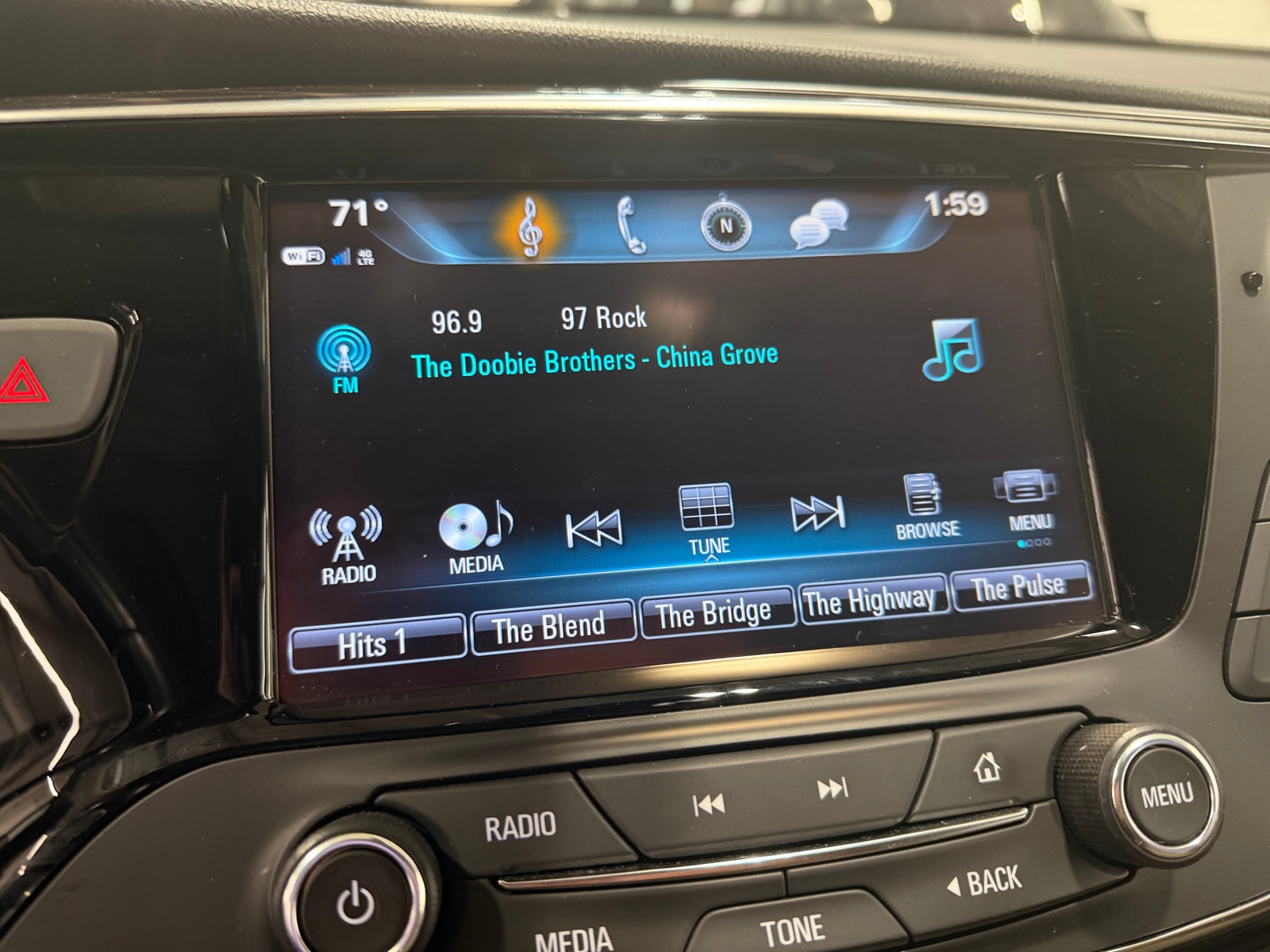 Thumbnail: 2019 Buick Envision - 3