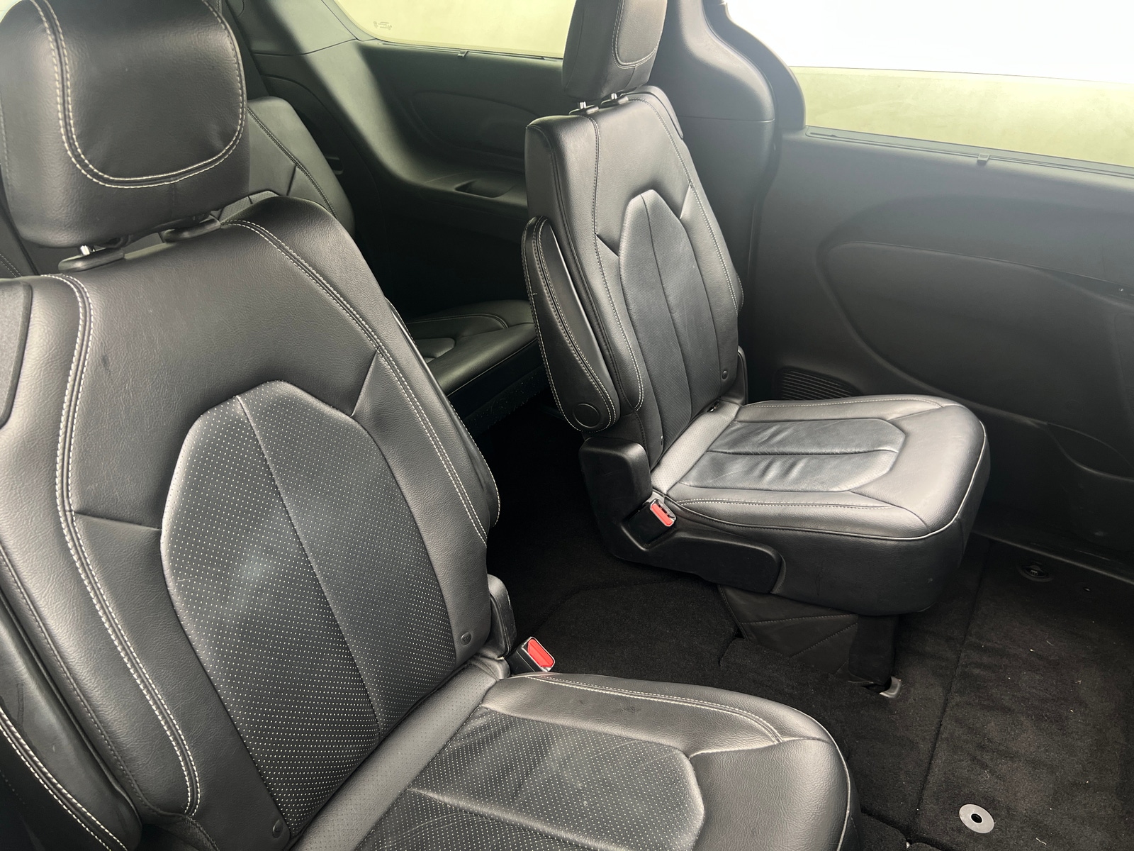 Thumbnail: 2019 Chrysler Pacifica - 5