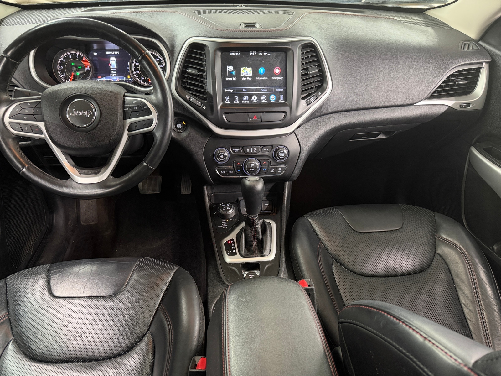 Thumbnail: 2017 Jeep Cherokee - 3