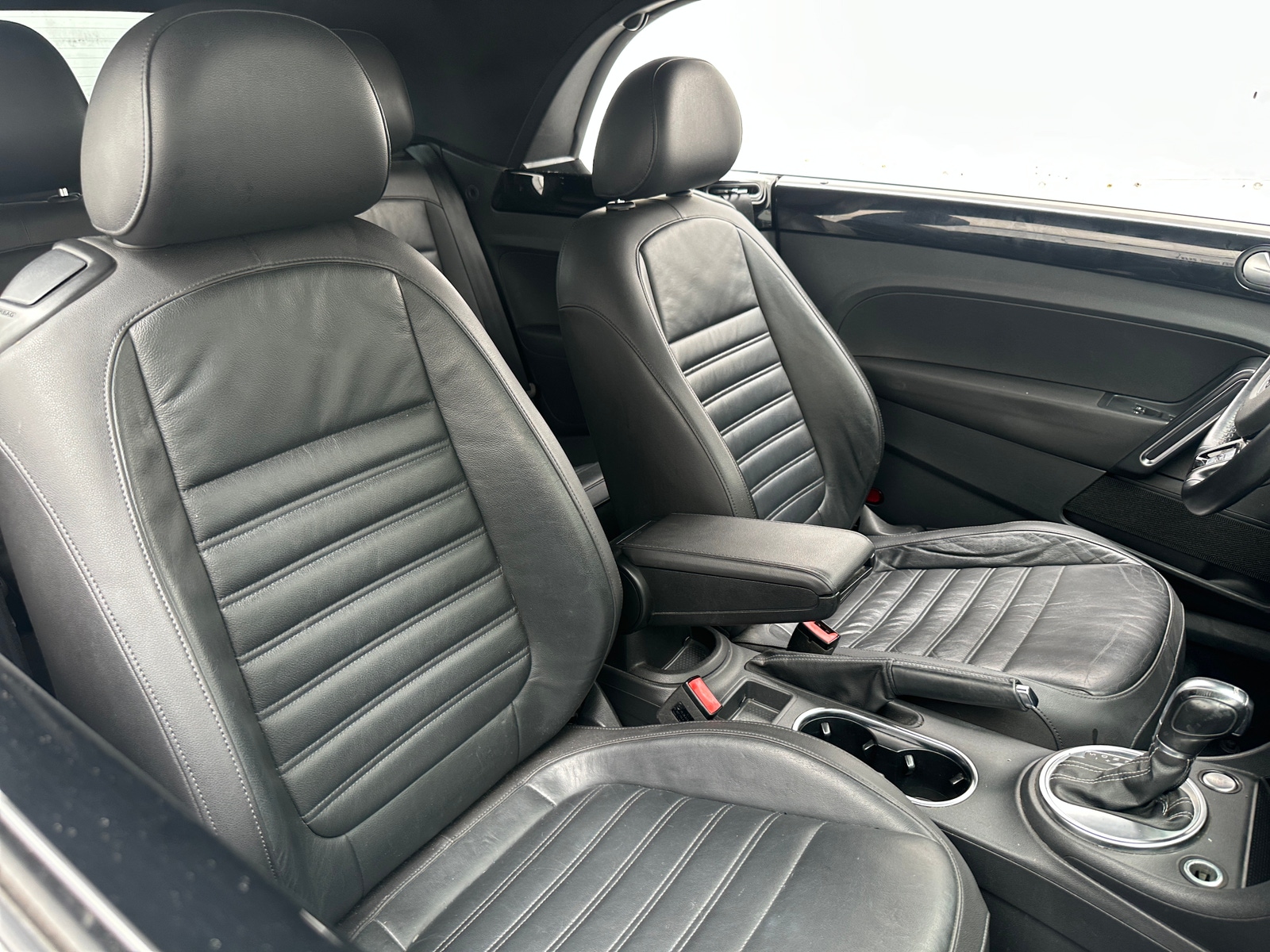 Thumbnail: 2014 Volkswagen Beetle - 2