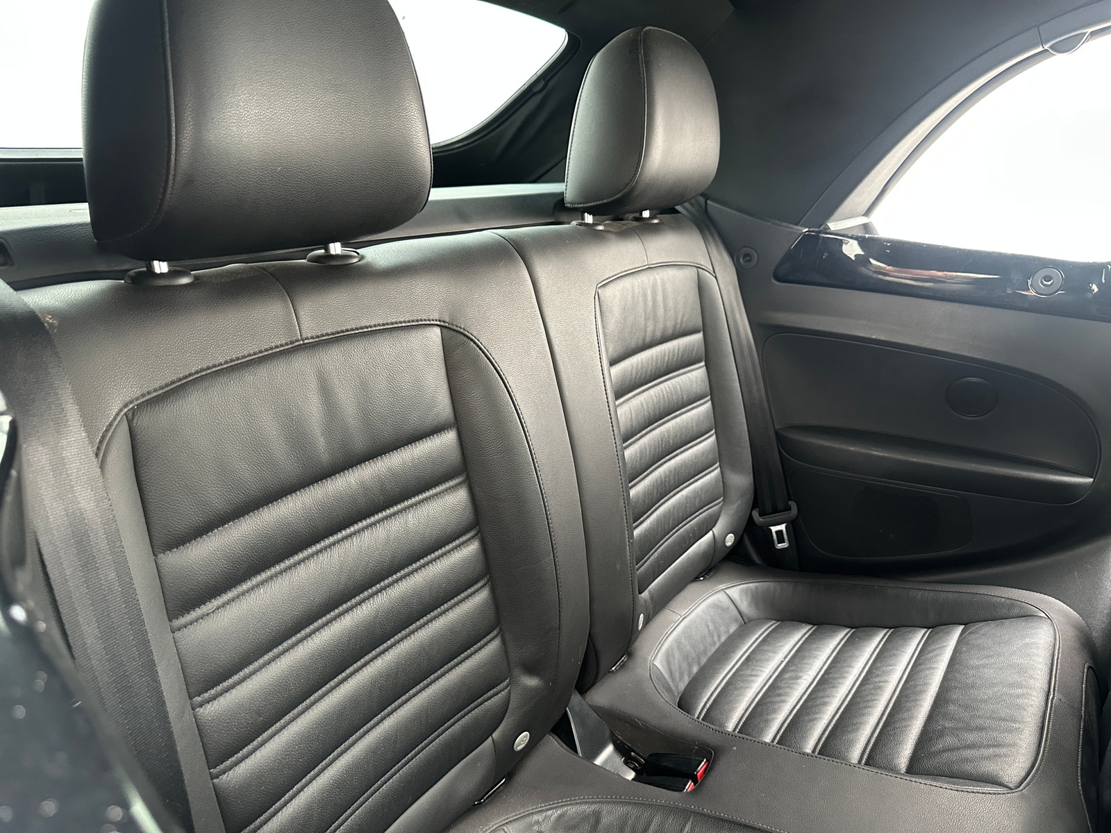 Thumbnail: 2014 Volkswagen Beetle - 5