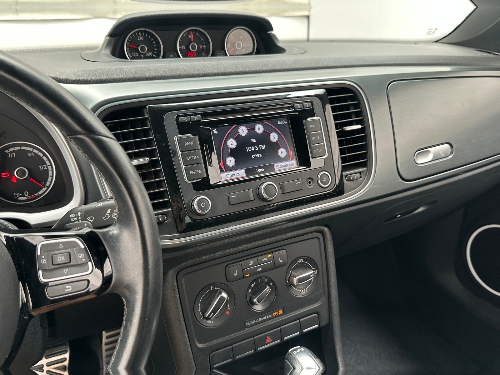 Thumbnail: 2014 Volkswagen Beetle - 3