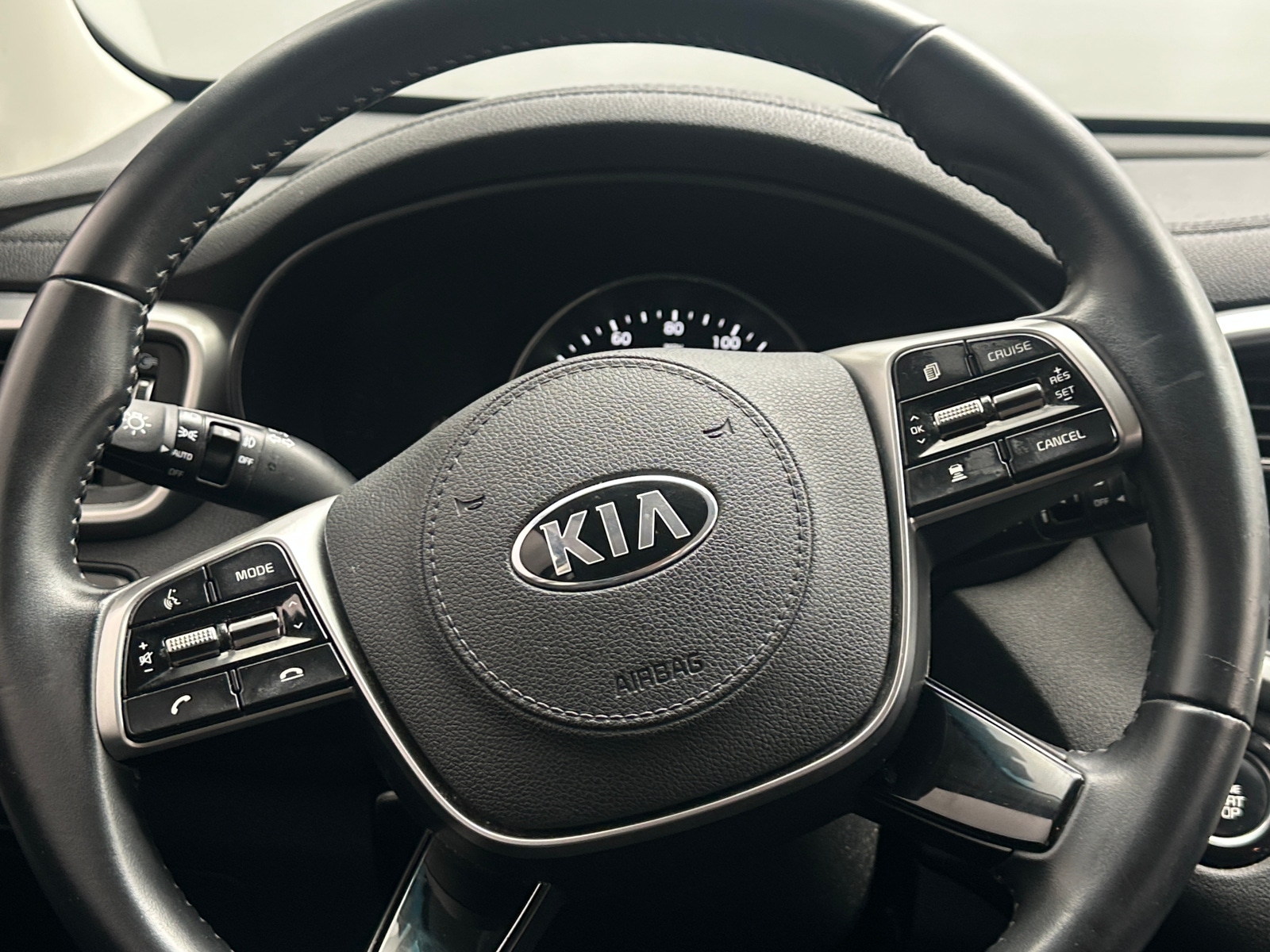 Thumbnail: 2019 Kia Sorento - 4